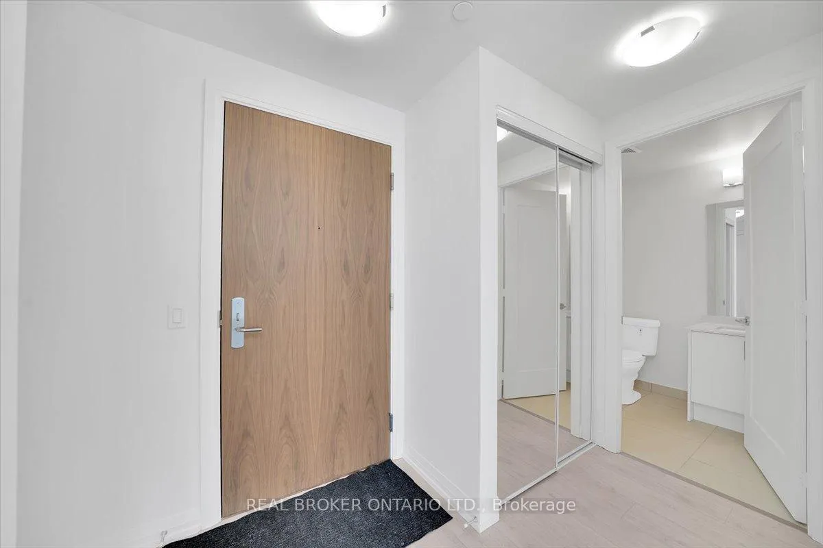 Photo 26 of Unit 2004, 27 Korda Gate, Vaughan, Vellore Village — HOMEH