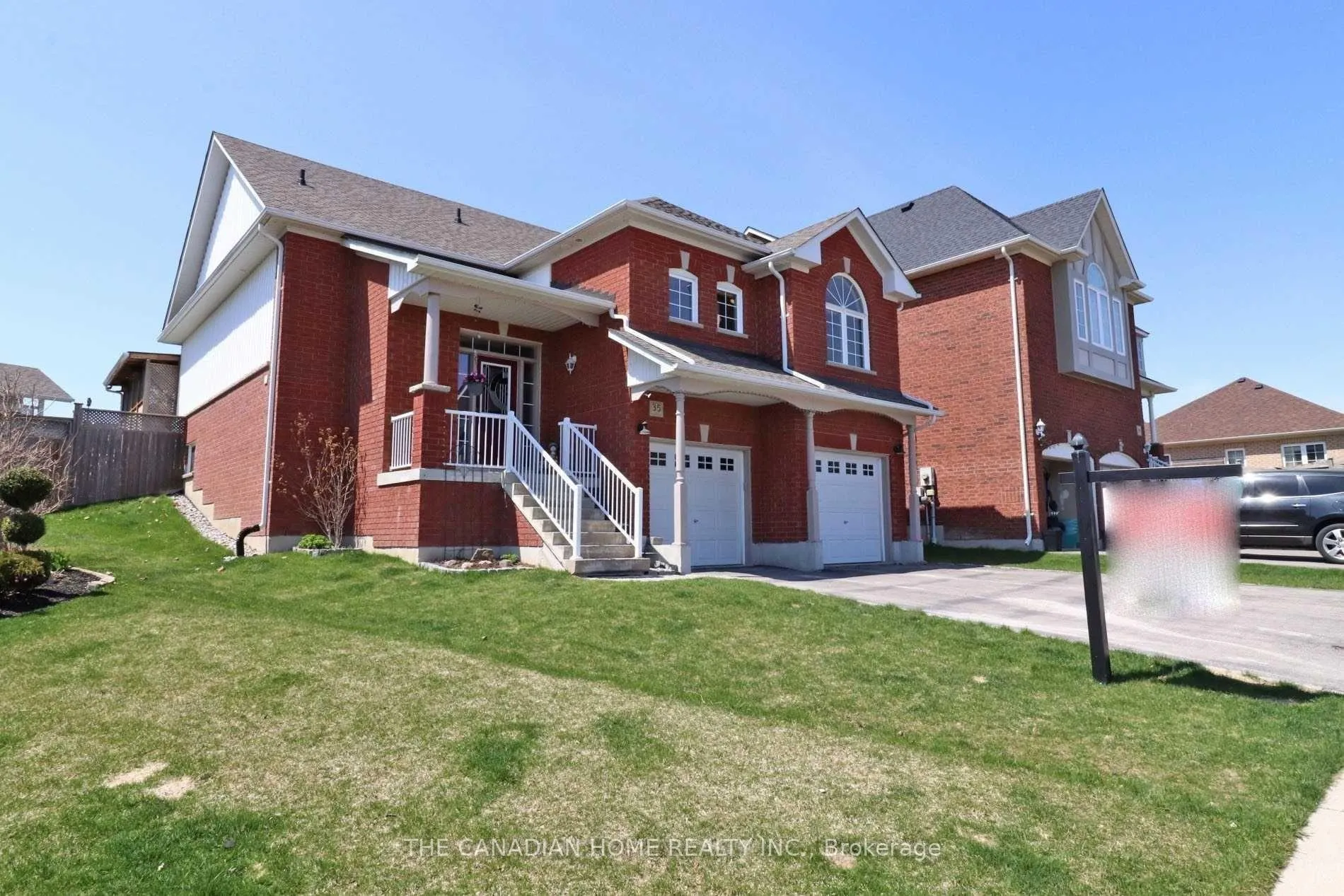 Photo 2 of 35 Cousins Street, Clarington, Courtice — HOMEH