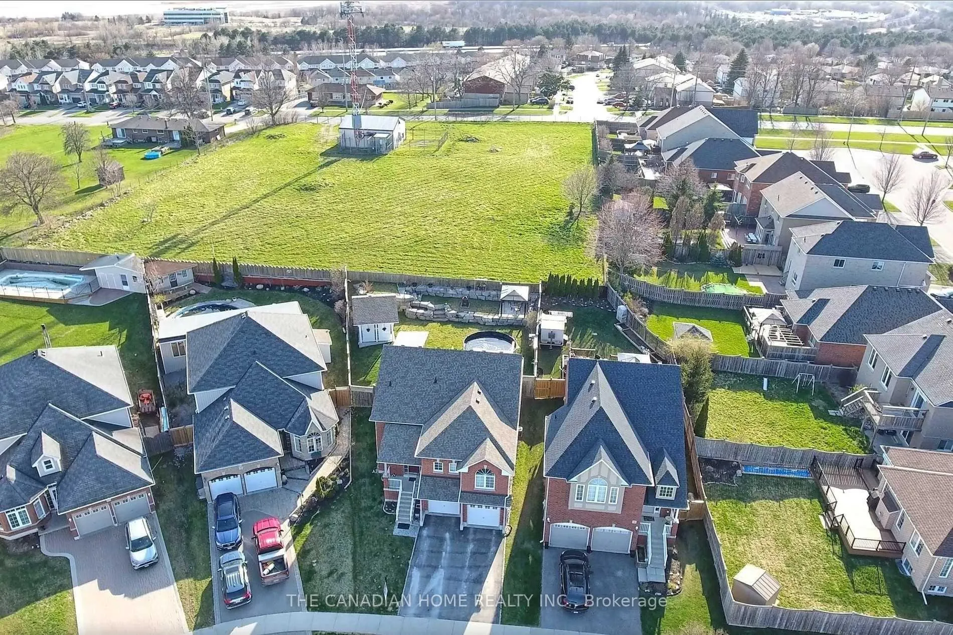 Photo 4 of 35 Cousins Street, Clarington, Courtice — HOMEH