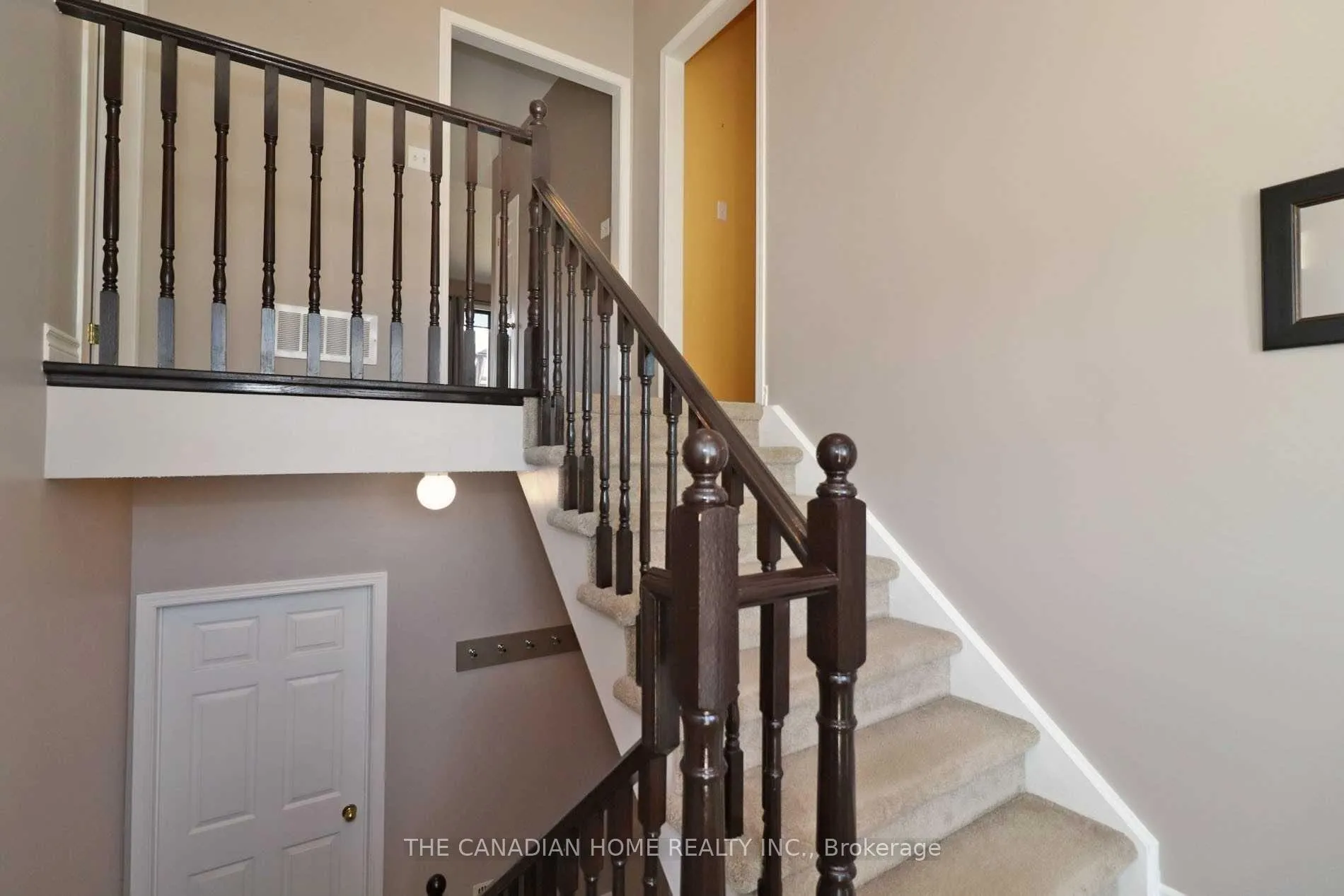 Photo 6 of 35 Cousins Street, Clarington, Courtice — HOMEH