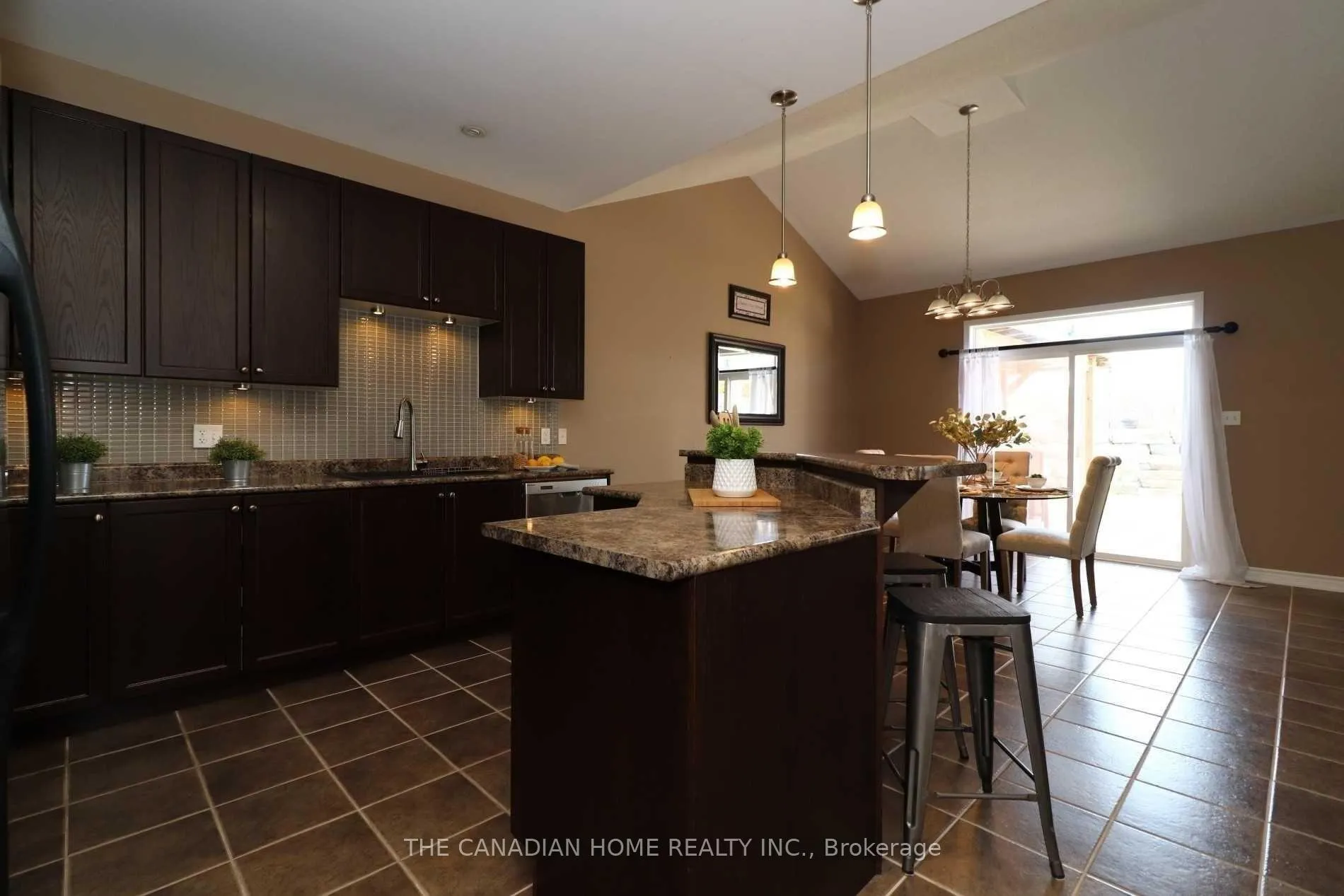 Photo 7 of 35 Cousins Street, Clarington, Courtice — HOMEH