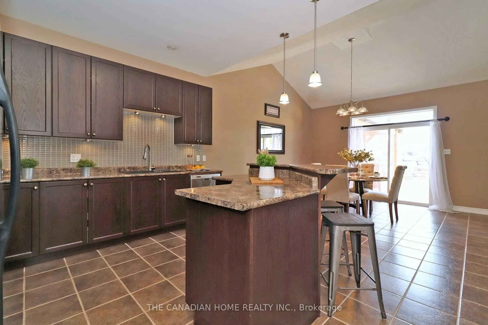 Photo 8 of 35 Cousins Street, Clarington, Courtice — HOMEH