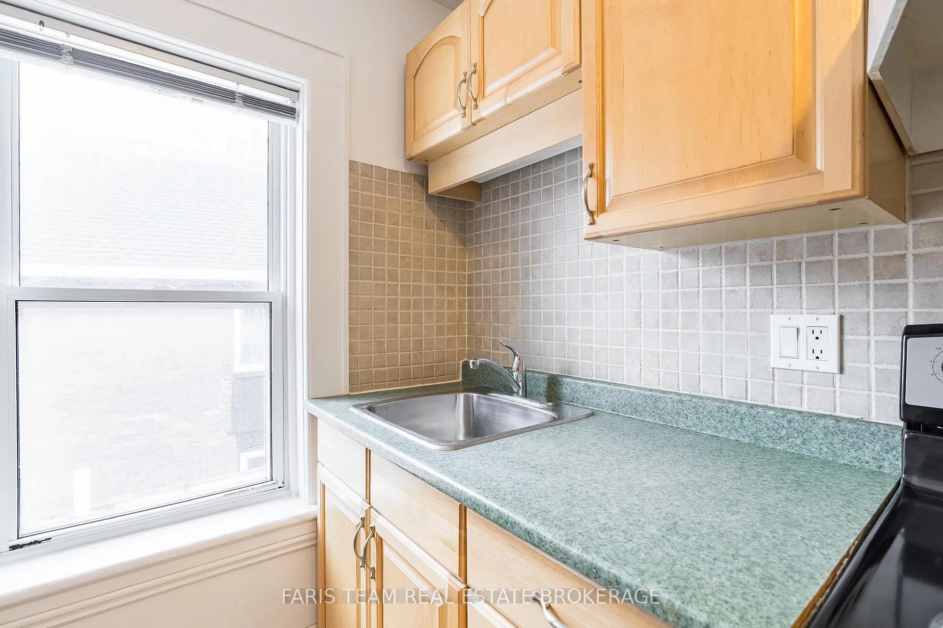 Photo 7 of 240 Laclie Street, Orillia — HOMEH