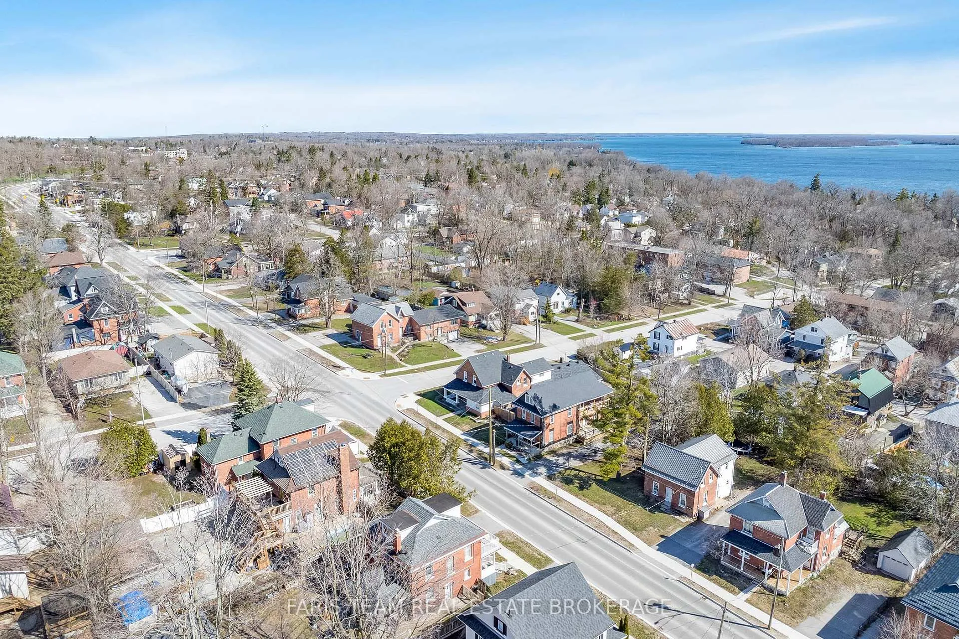 Photo 32 of 240 Laclie Street, Orillia — HOMEH