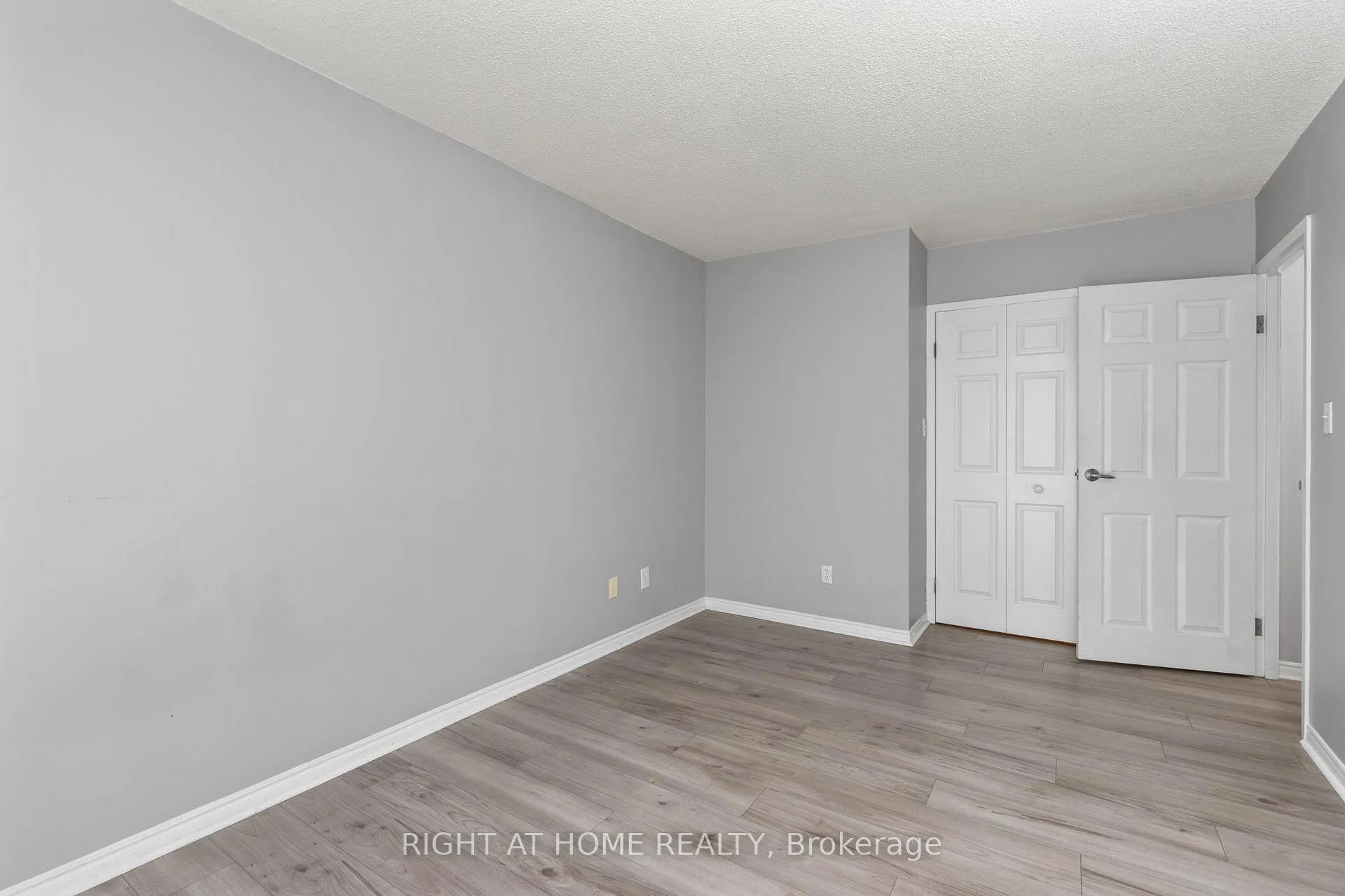 Photo 15 of Unit 303, 25 The Esplanade, Toronto, Waterfront Communities — HOMEH