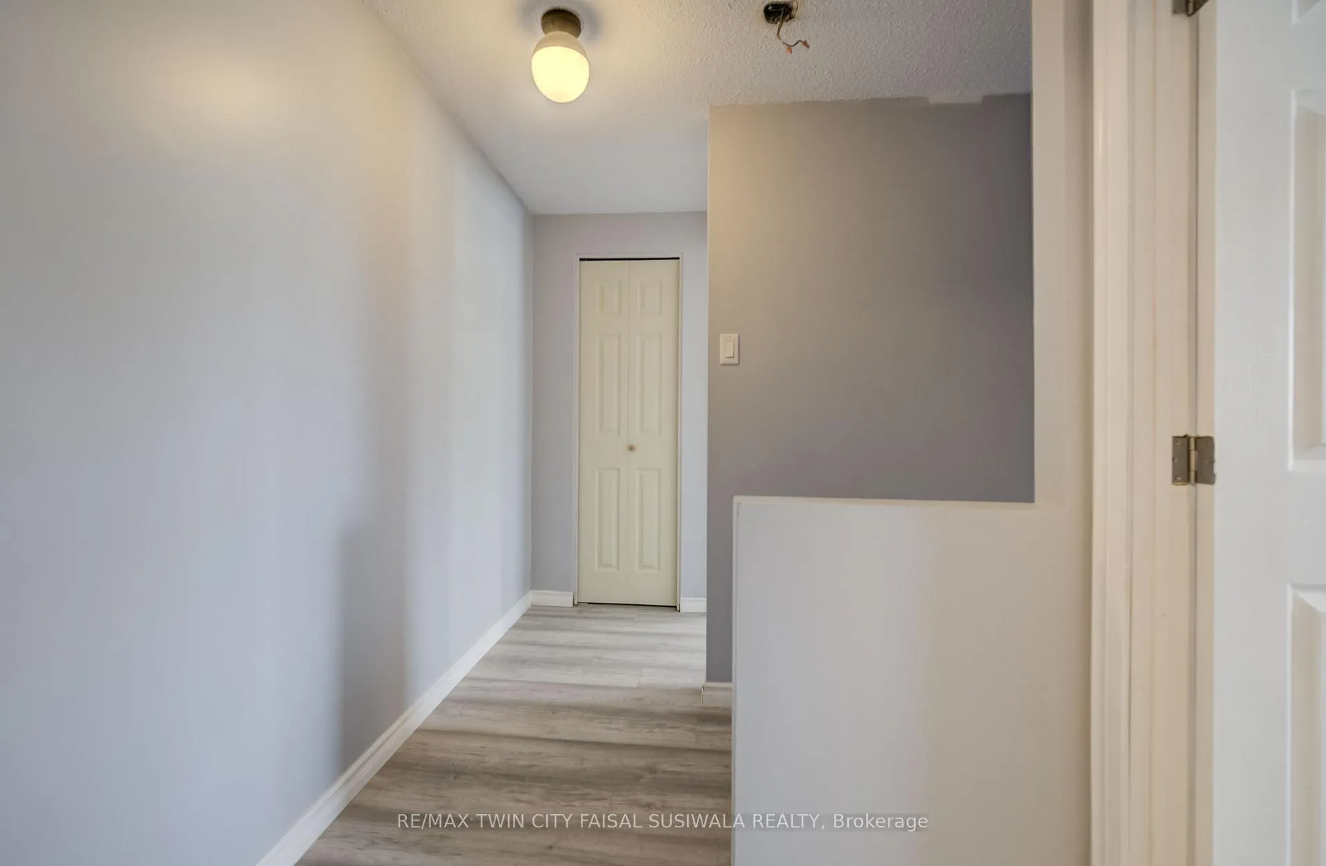 Photo 7 of Unit 18, 249 Cedarbrae Avenue, Waterloo, Lakeshore Village — HOMEH