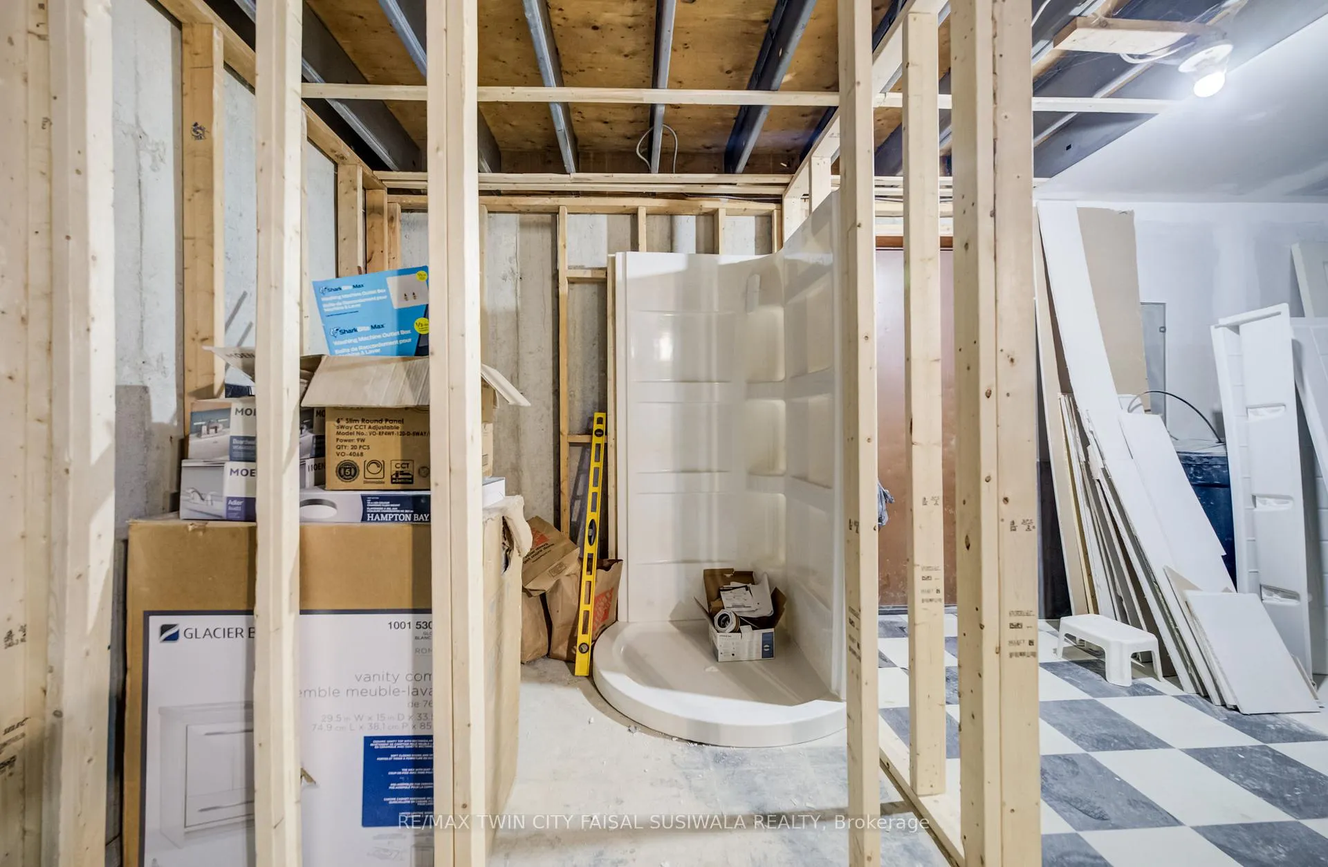 Photo 15 of Unit 18, 249 Cedarbrae Avenue, Waterloo, Lakeshore Village — HOMEH