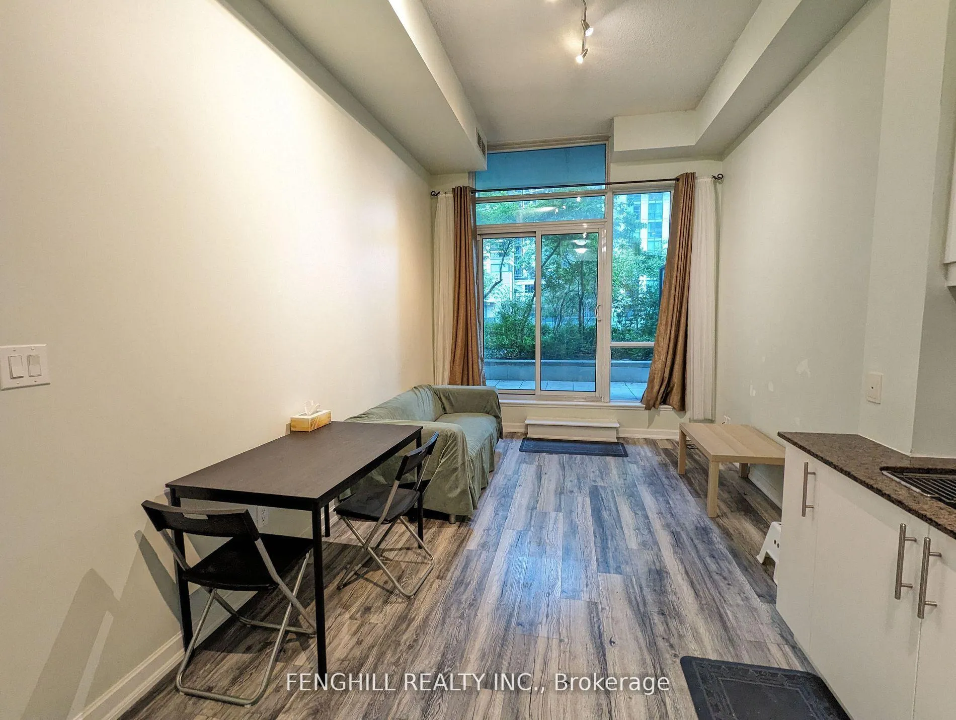 Photo 3 of Unit 209, 33 Bay Street, Toronto, Waterfront Communities — HOMEH