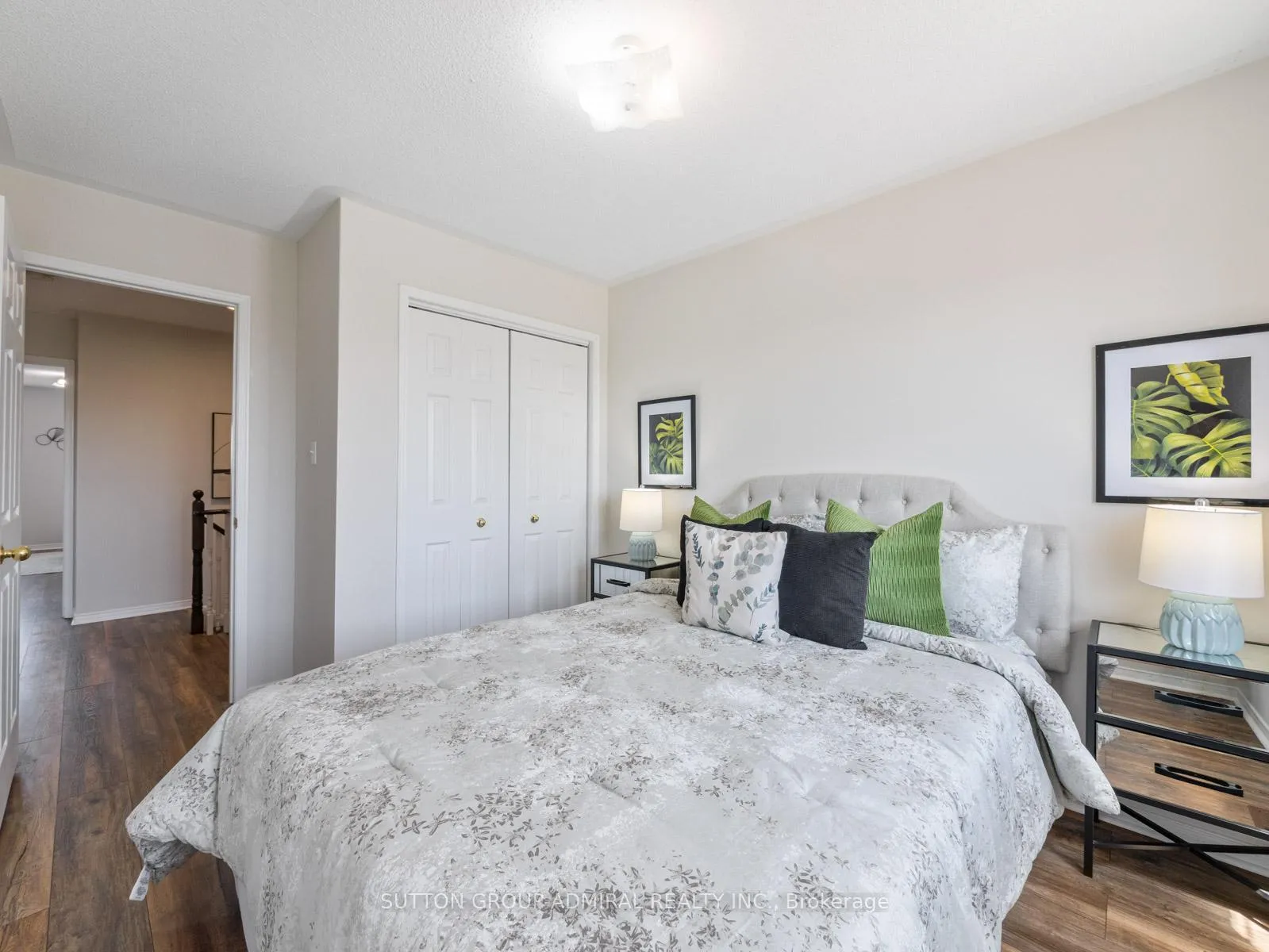Photo 24 of 49 Lindenshire Avenue, Vaughan, Maple — HOMEH