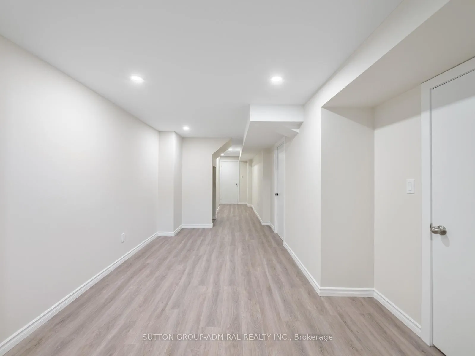 Photo 30 of 49 Lindenshire Avenue, Vaughan, Maple — HOMEH