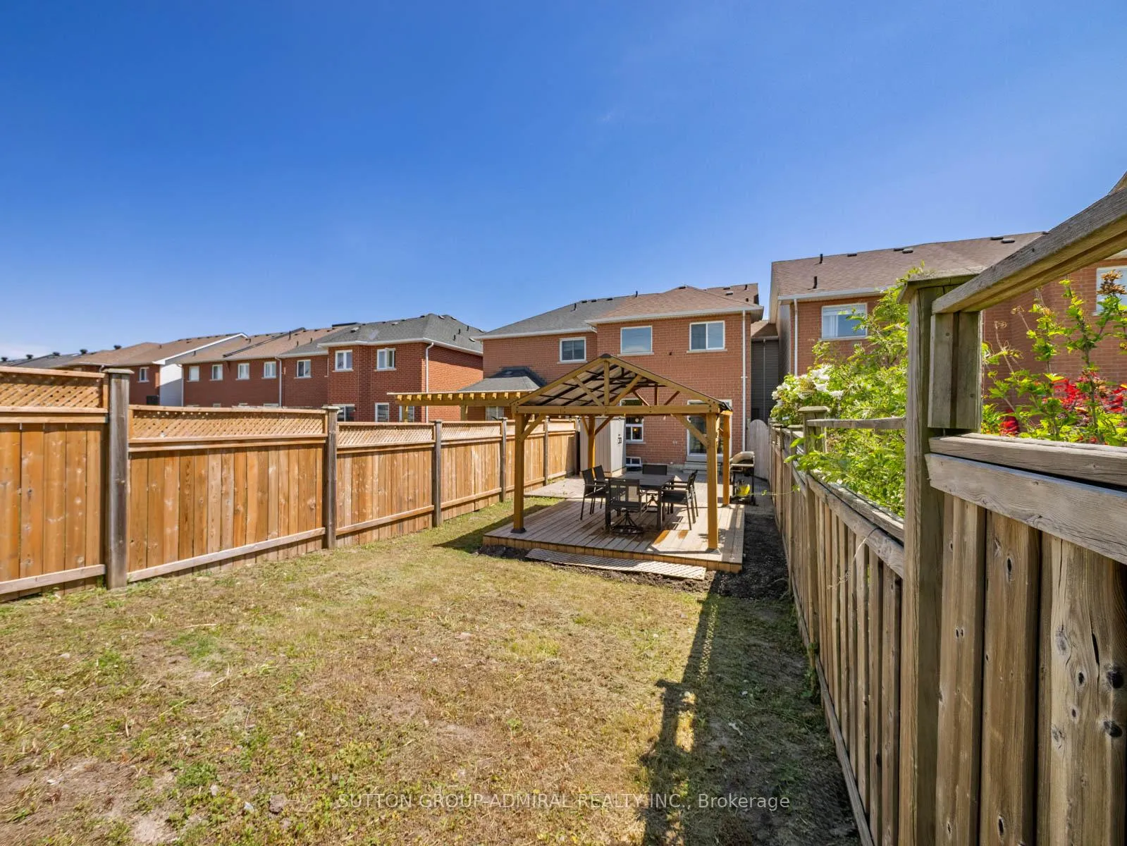 Photo 35 of 49 Lindenshire Avenue, Vaughan, Maple — HOMEH