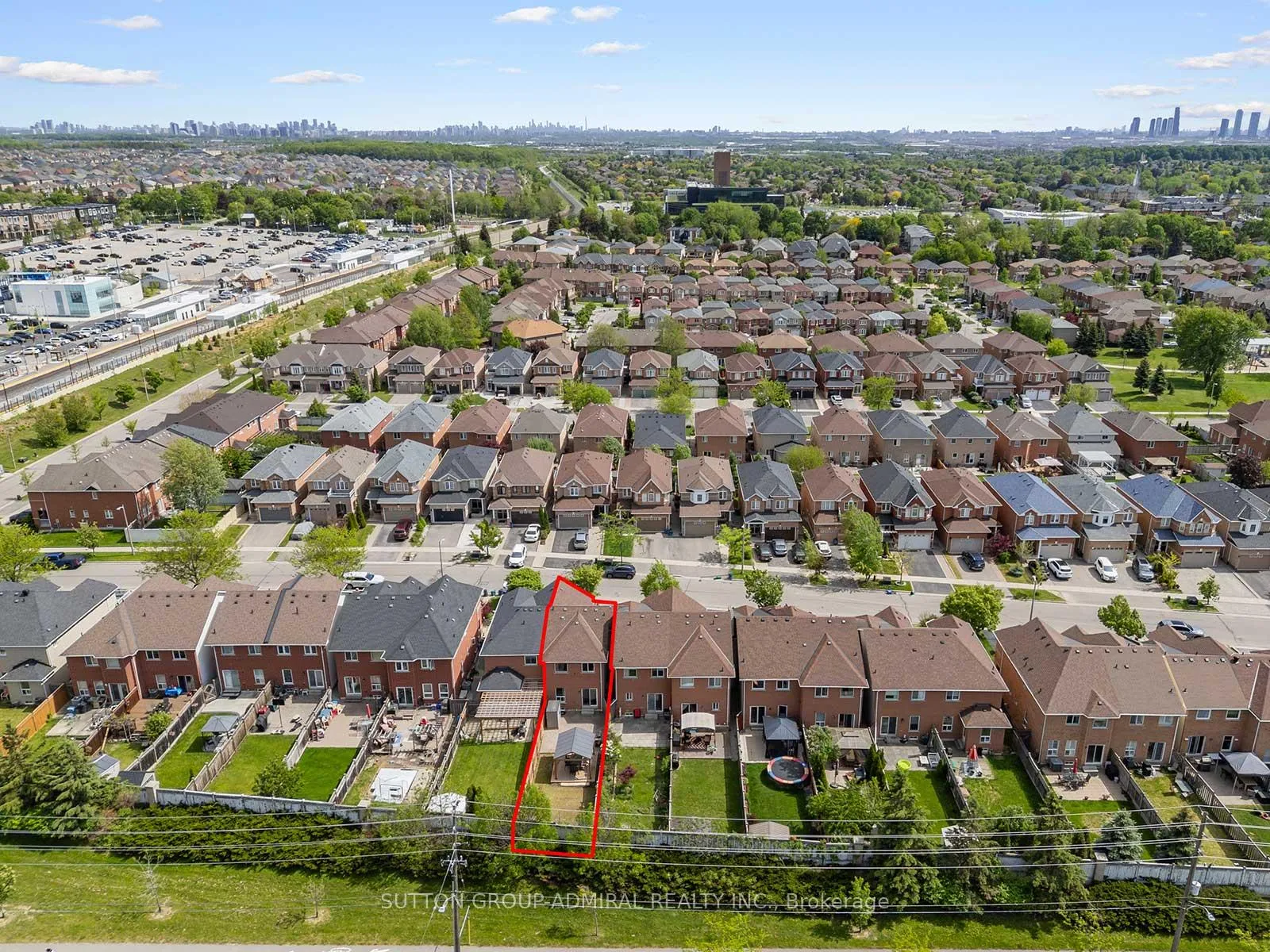 Photo 41 of 49 Lindenshire Avenue, Vaughan, Maple — HOMEH
