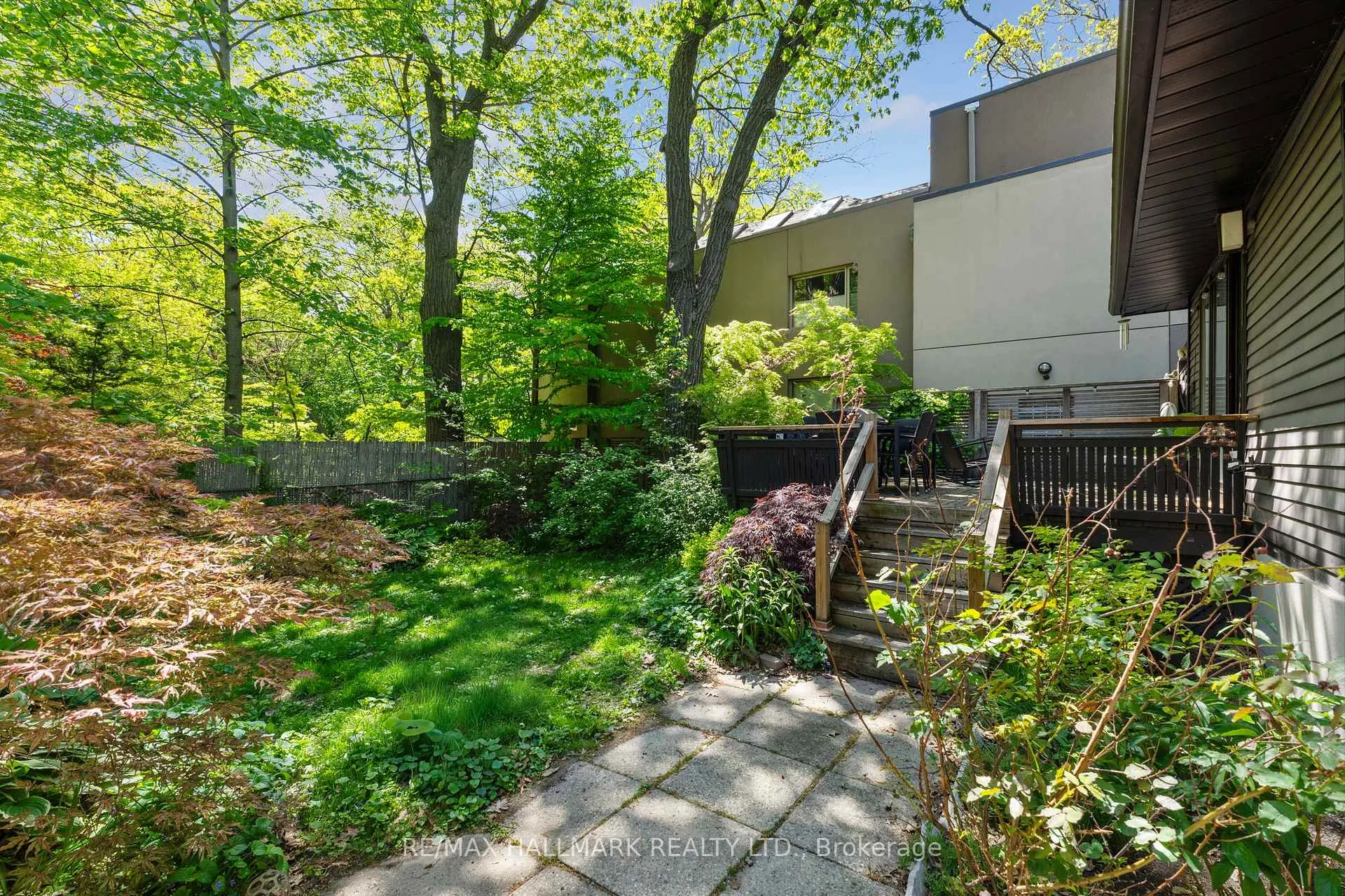 Photo 17 of 35 Benlamond Avenue, Toronto, East End-Danforth — HOMEH