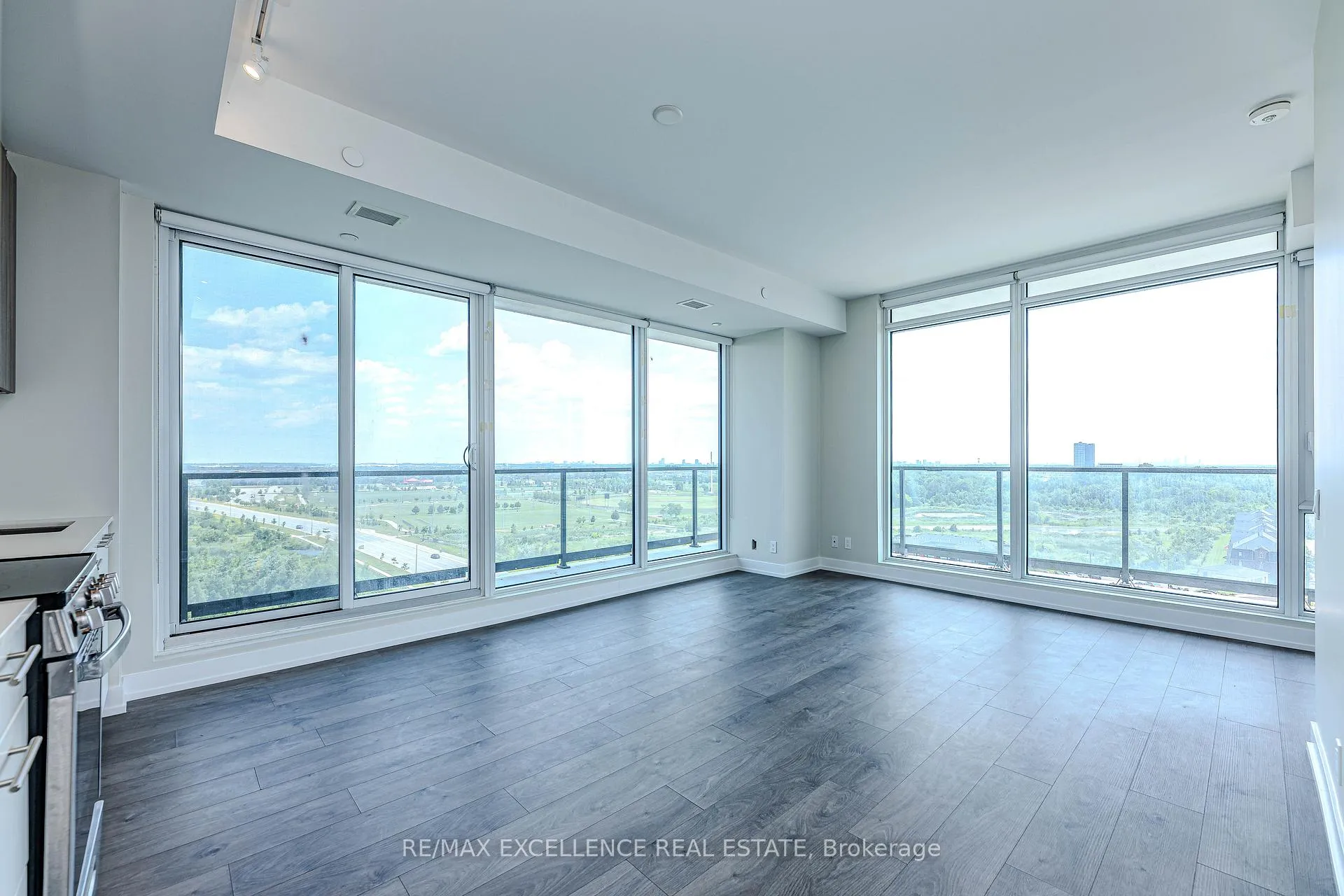 Photo 13 of Unit 1008S, 215 Veterans Drive, Brampton, Brampton North — HOMEH