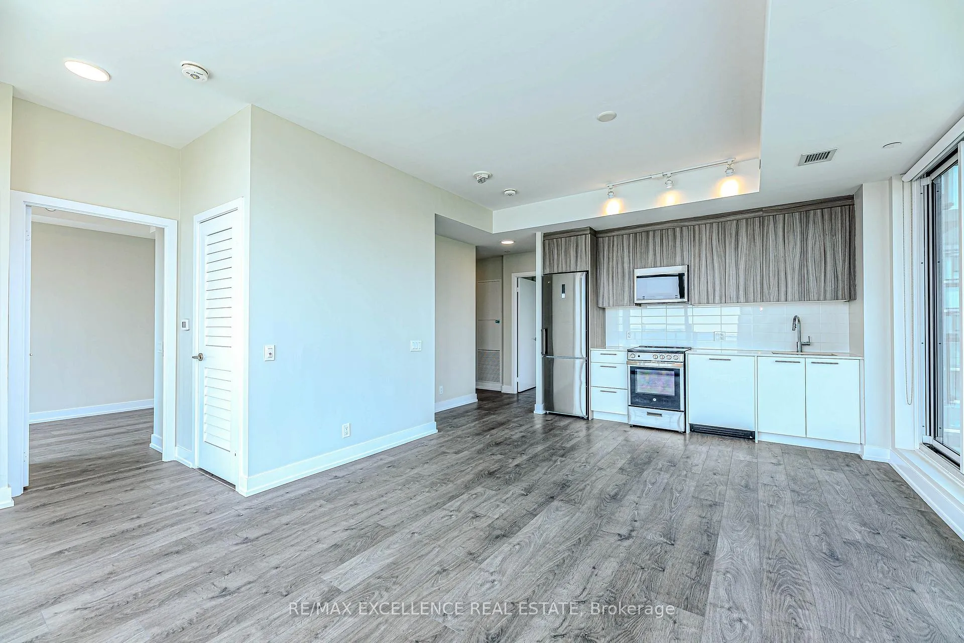 Photo 14 of Unit 1008S, 215 Veterans Drive, Brampton, Brampton North — HOMEH