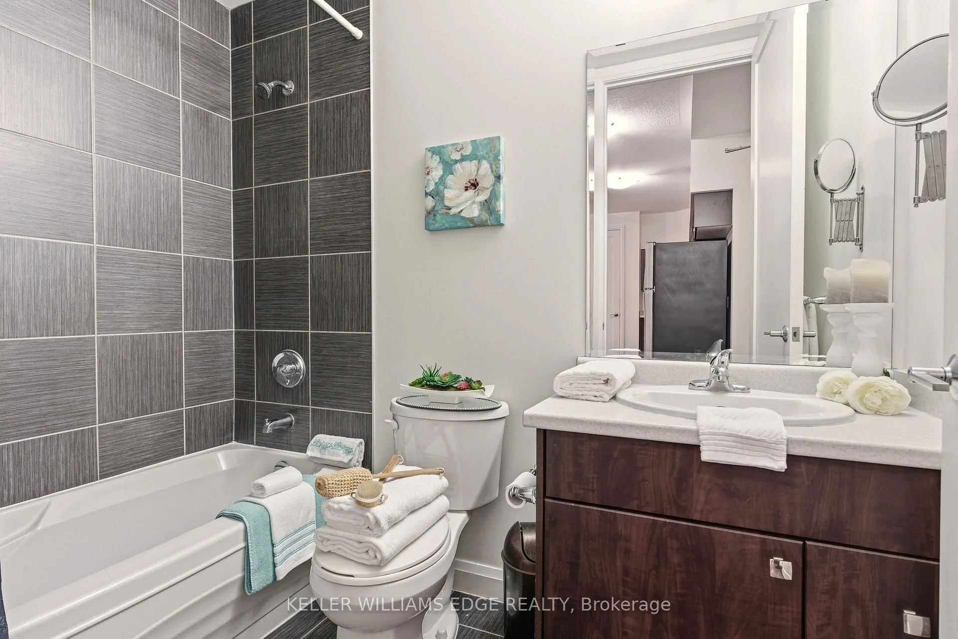 Photo 27 of Unit 408, 112 King Street E, Hamilton, Beasley — HOMEH