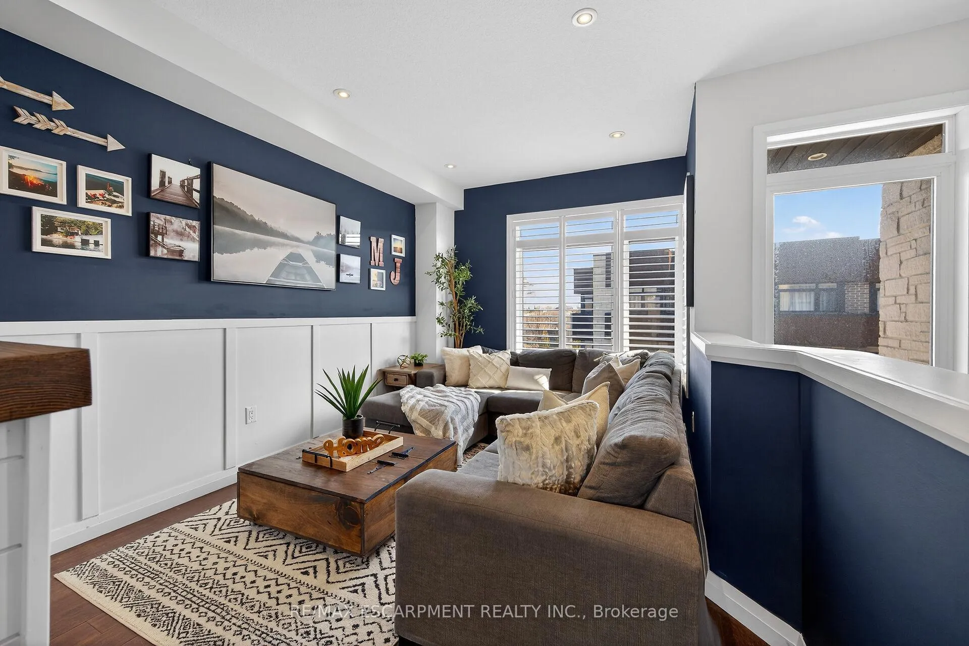 Photo 10 of Unit 33, 35 Midhurst Heights, Hamilton, Stoney Creek Mountain — HOMEH