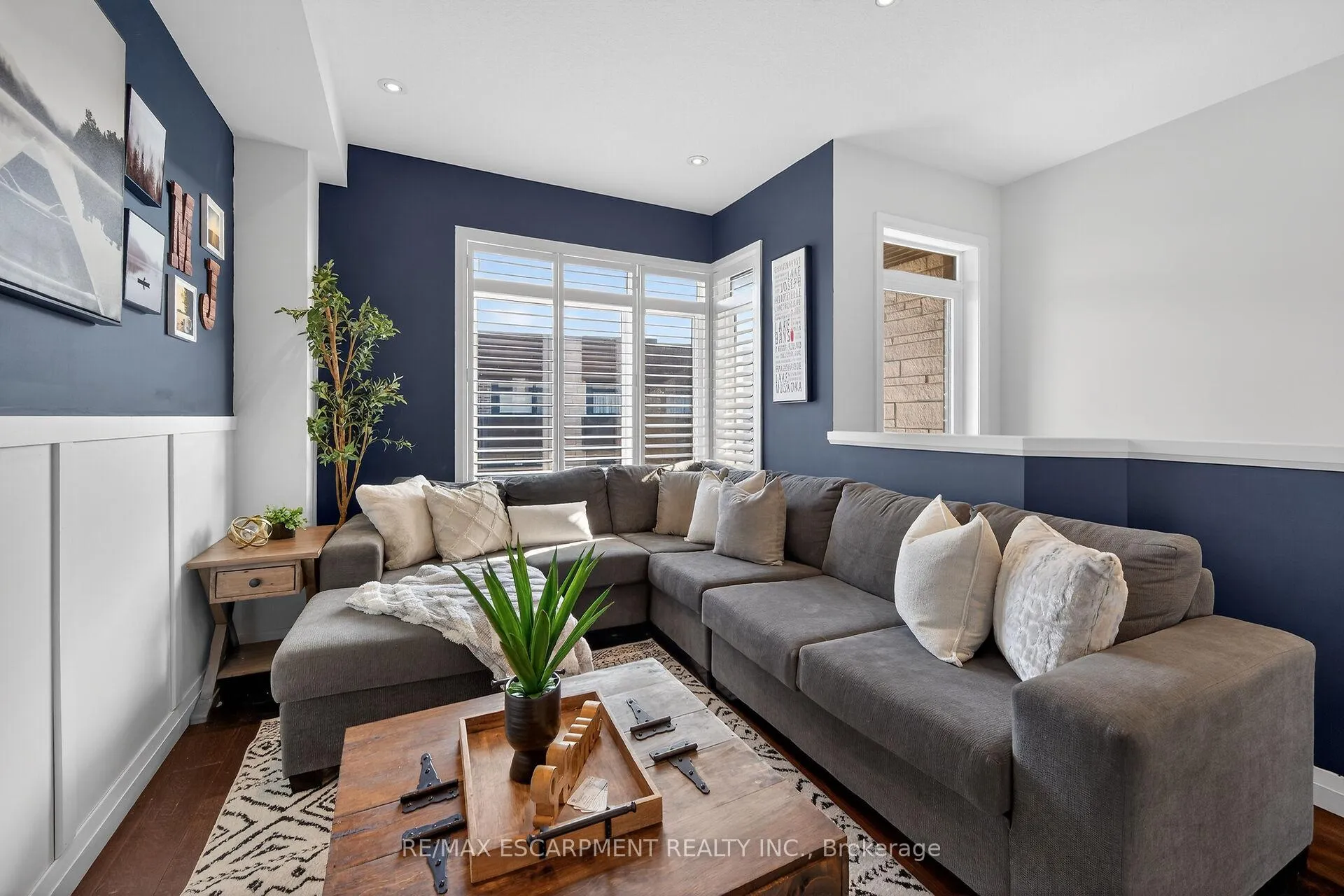 Photo 11 of Unit 33, 35 Midhurst Heights, Hamilton, Stoney Creek Mountain — HOMEH