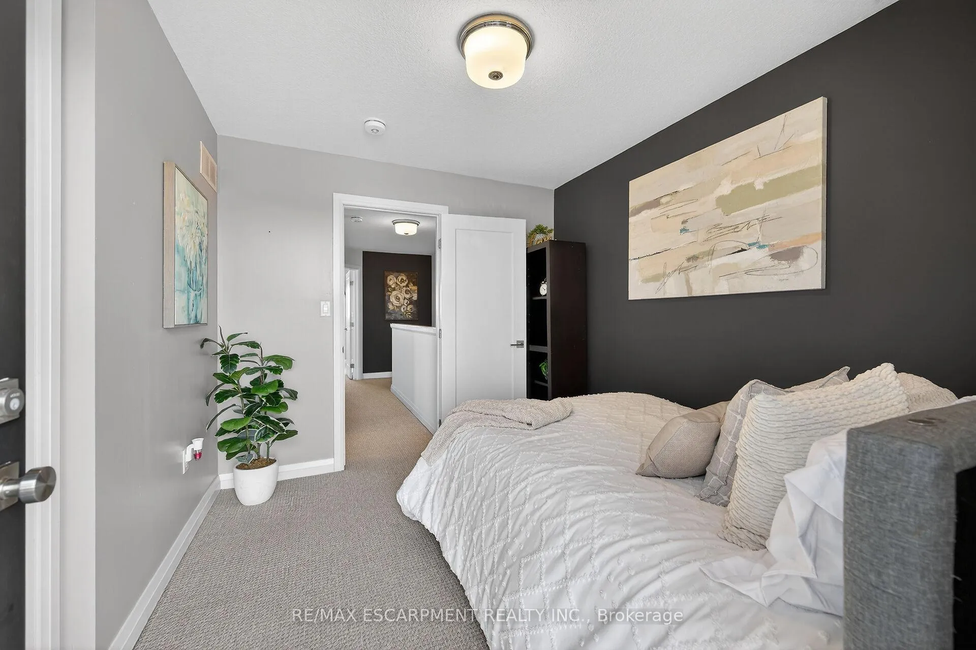 Photo 25 of Unit 33, 35 Midhurst Heights, Hamilton, Stoney Creek Mountain — HOMEH