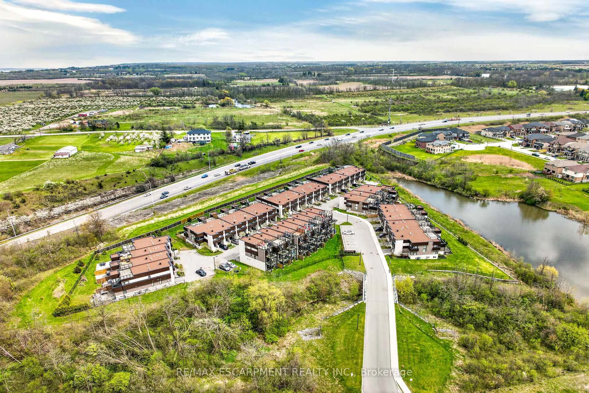Photo 45 of Unit 33, 35 Midhurst Heights, Hamilton, Stoney Creek Mountain — HOMEH
