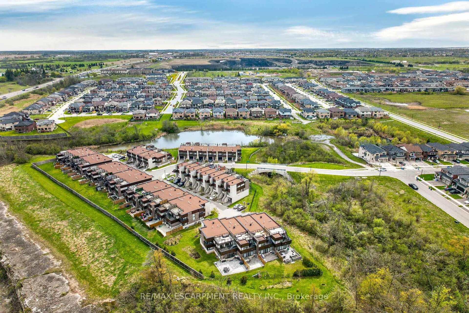Photo 46 of Unit 33, 35 Midhurst Heights, Hamilton, Stoney Creek Mountain — HOMEH