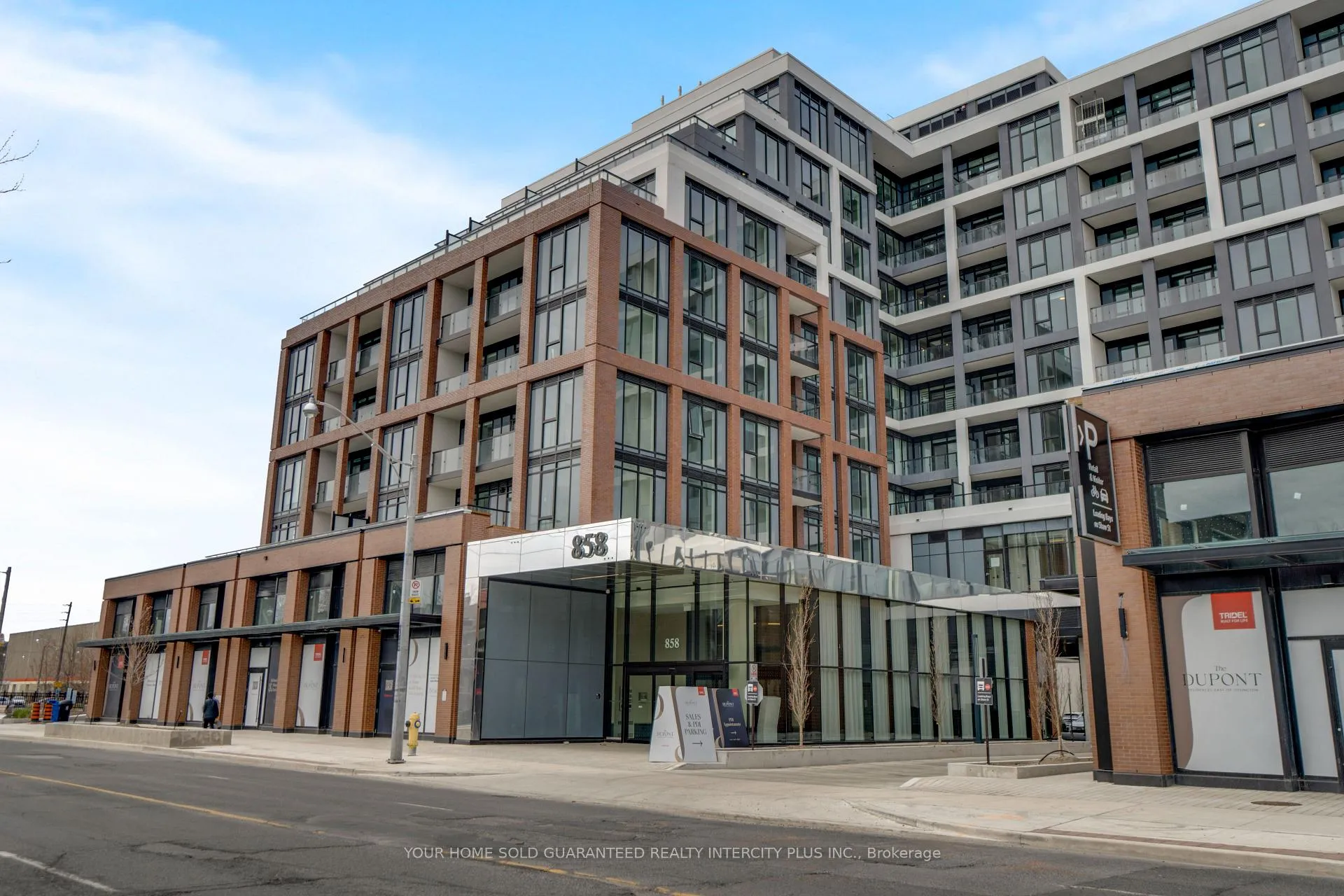 Front of Unit 717, 858 Dupont Street