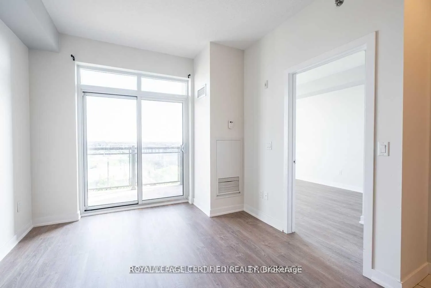 Photo 7 of Unit 615, 2486 Old Bronte Road, Oakville, Westmount — HOMEH