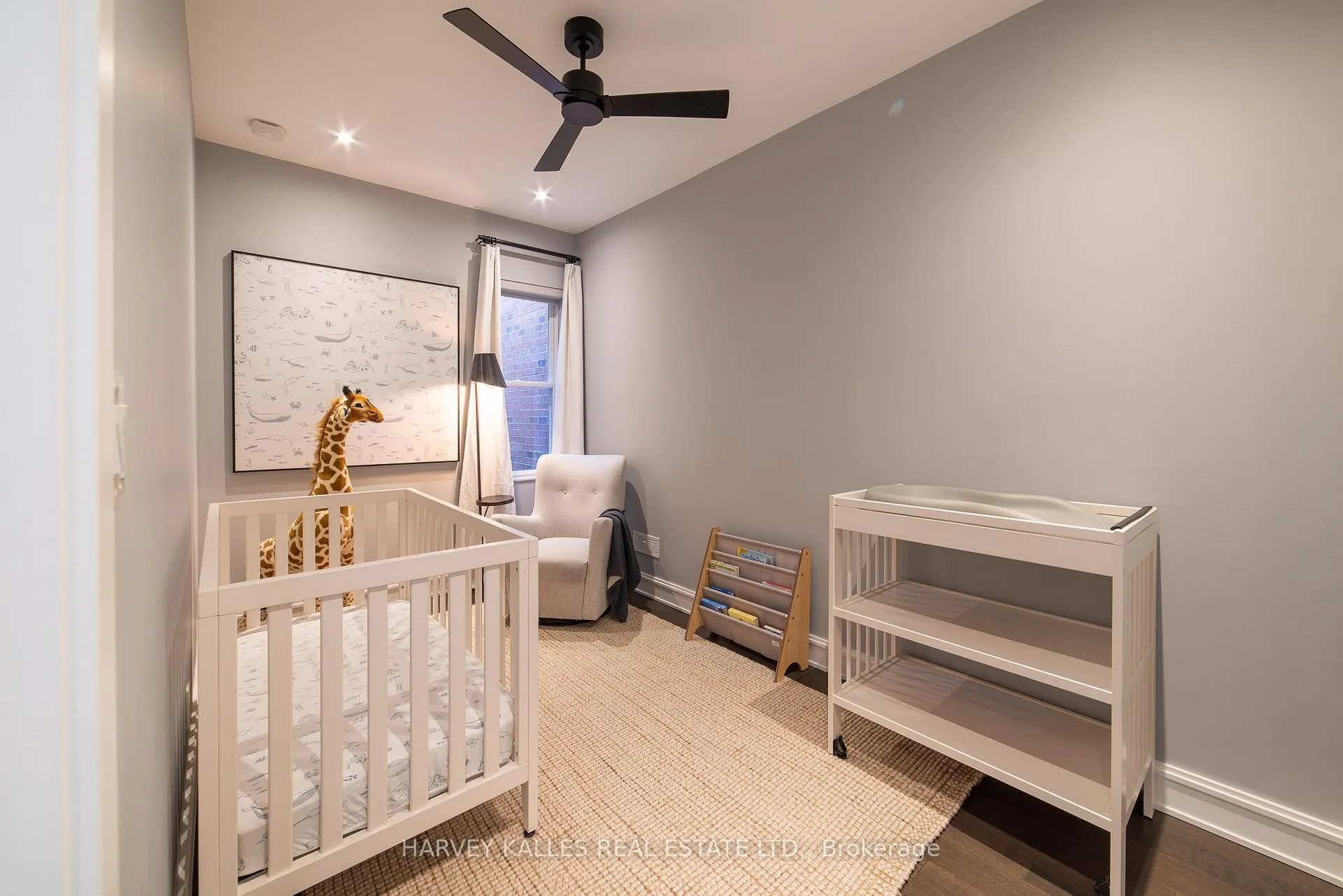 Photo 16 of 642 Wellington Street W, Toronto, Niagara — HOMEH