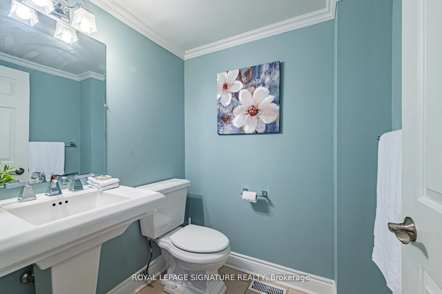 Photo 19 of 238 Hoover Drive, Pickering, Rougemount — HOMEH
