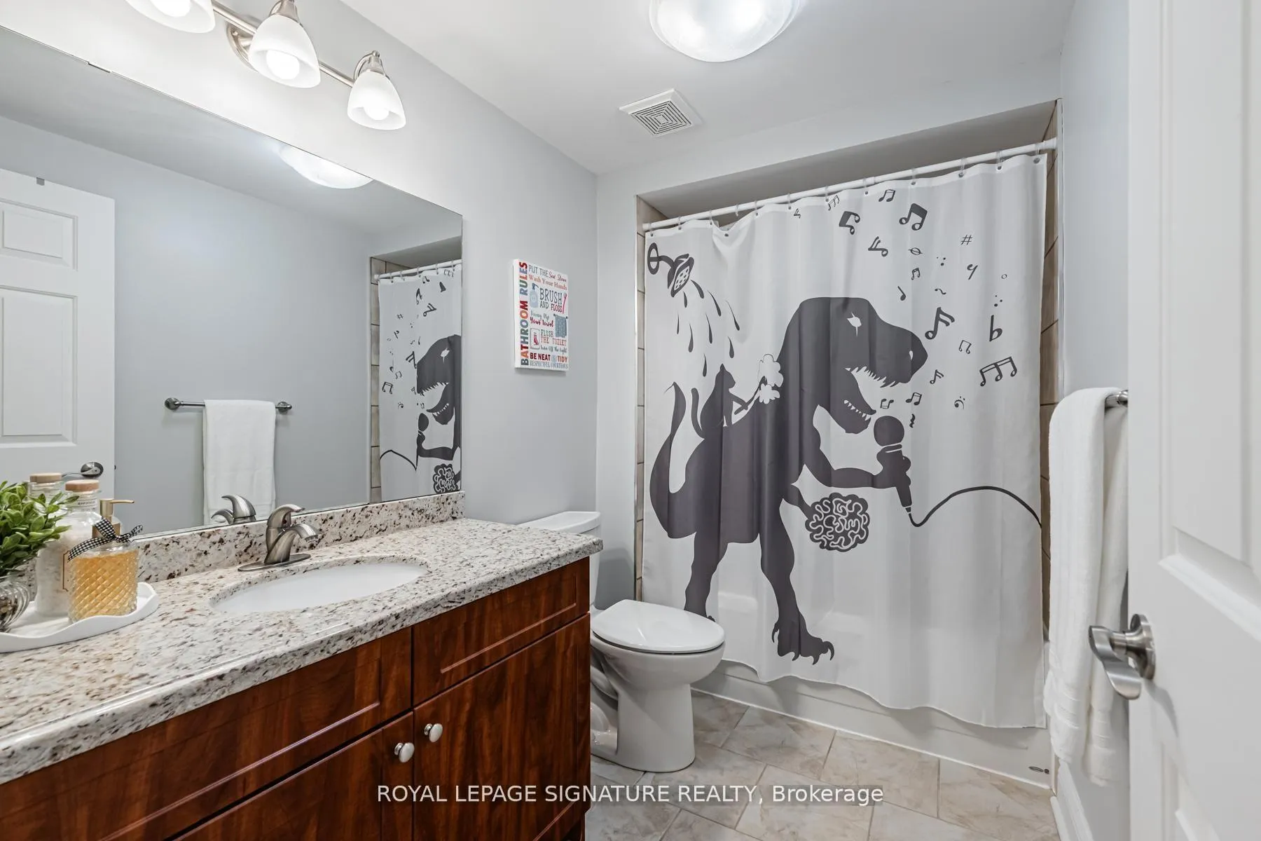 Photo 30 of 238 Hoover Drive, Pickering, Rougemount — HOMEH