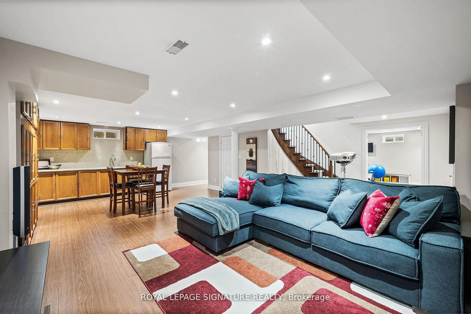 Photo 36 of 238 Hoover Drive, Pickering, Rougemount — HOMEH