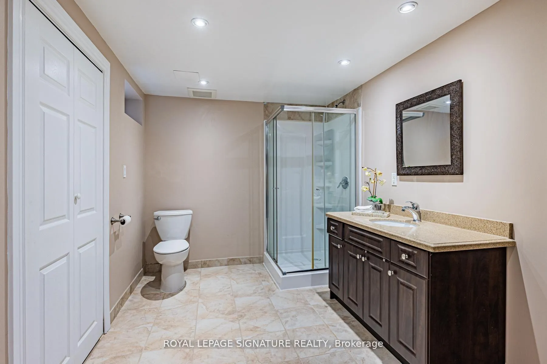 Photo 37 of 238 Hoover Drive, Pickering, Rougemount — HOMEH
