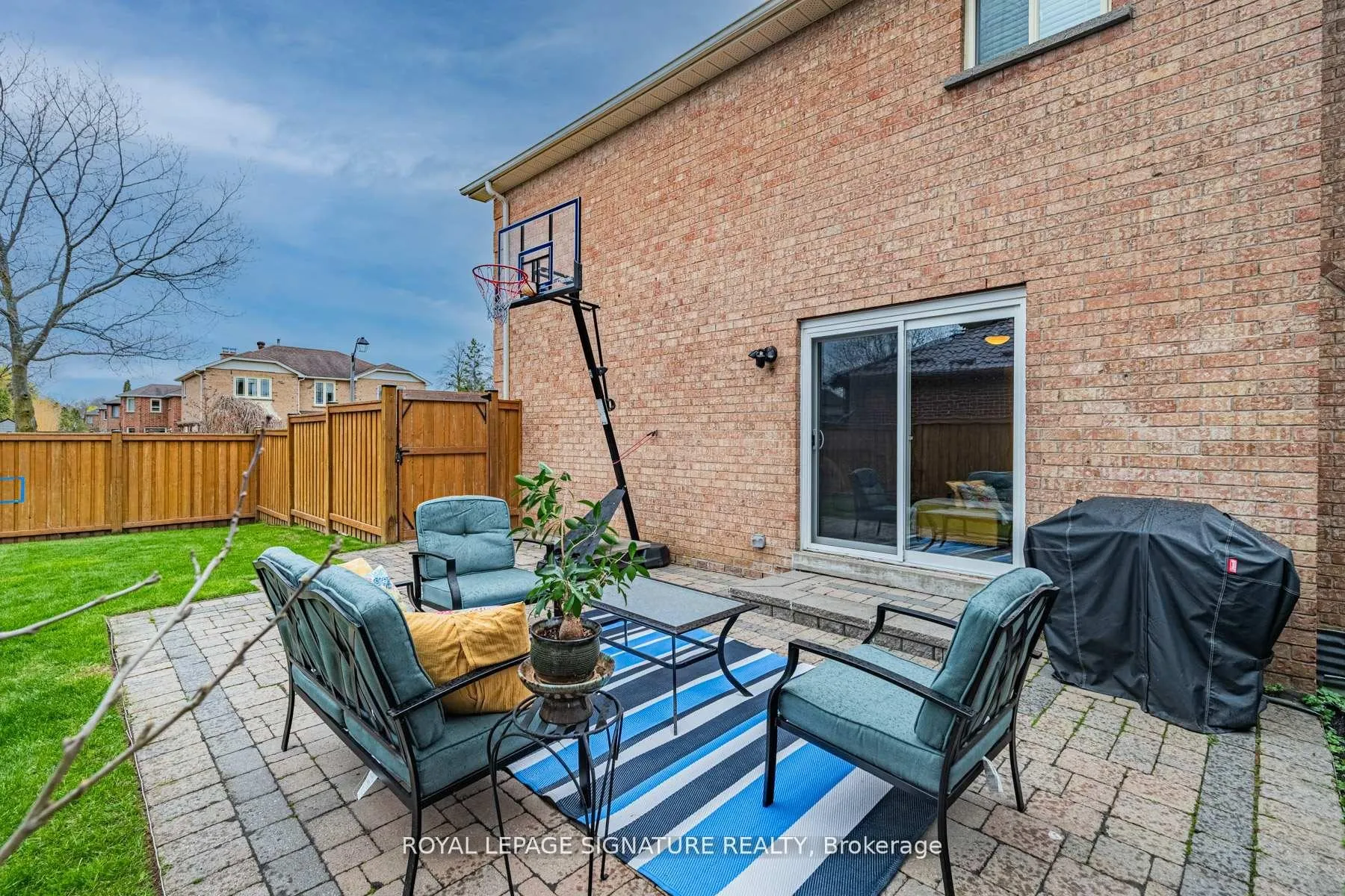 Photo 39 of 238 Hoover Drive, Pickering, Rougemount — HOMEH