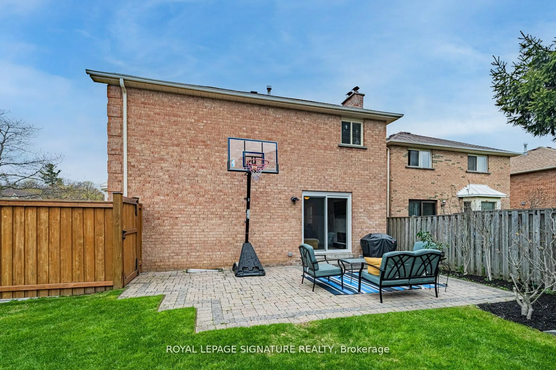 Photo 40 of 238 Hoover Drive, Pickering, Rougemount — HOMEH
