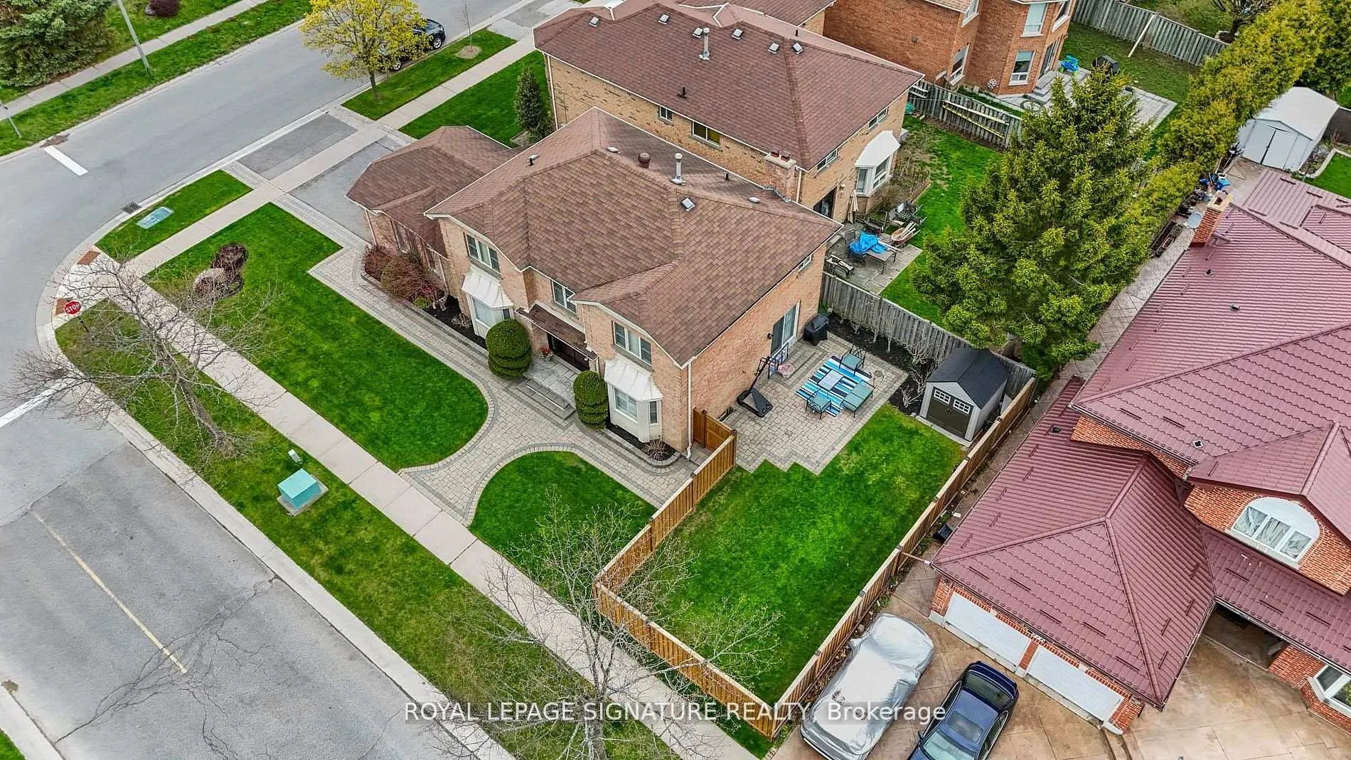 Photo 43 of 238 Hoover Drive, Pickering, Rougemount — HOMEH