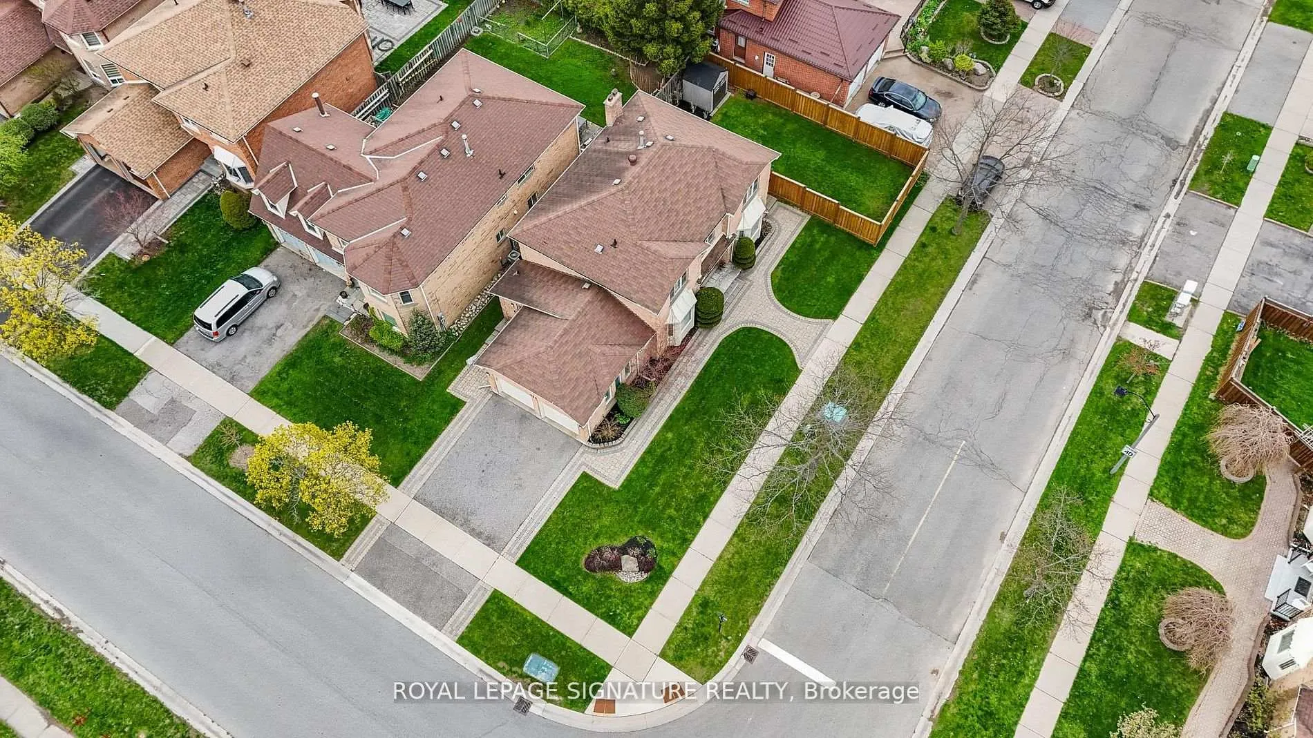 Photo 44 of 238 Hoover Drive, Pickering, Rougemount — HOMEH