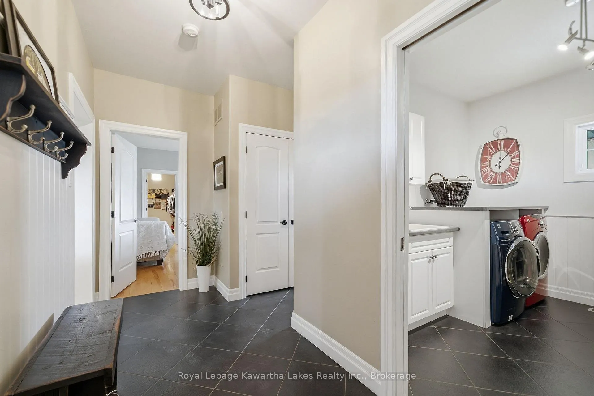 Photo 24 of 431 Meadowview Road, Kawartha Lakes, Emily — HOMEH