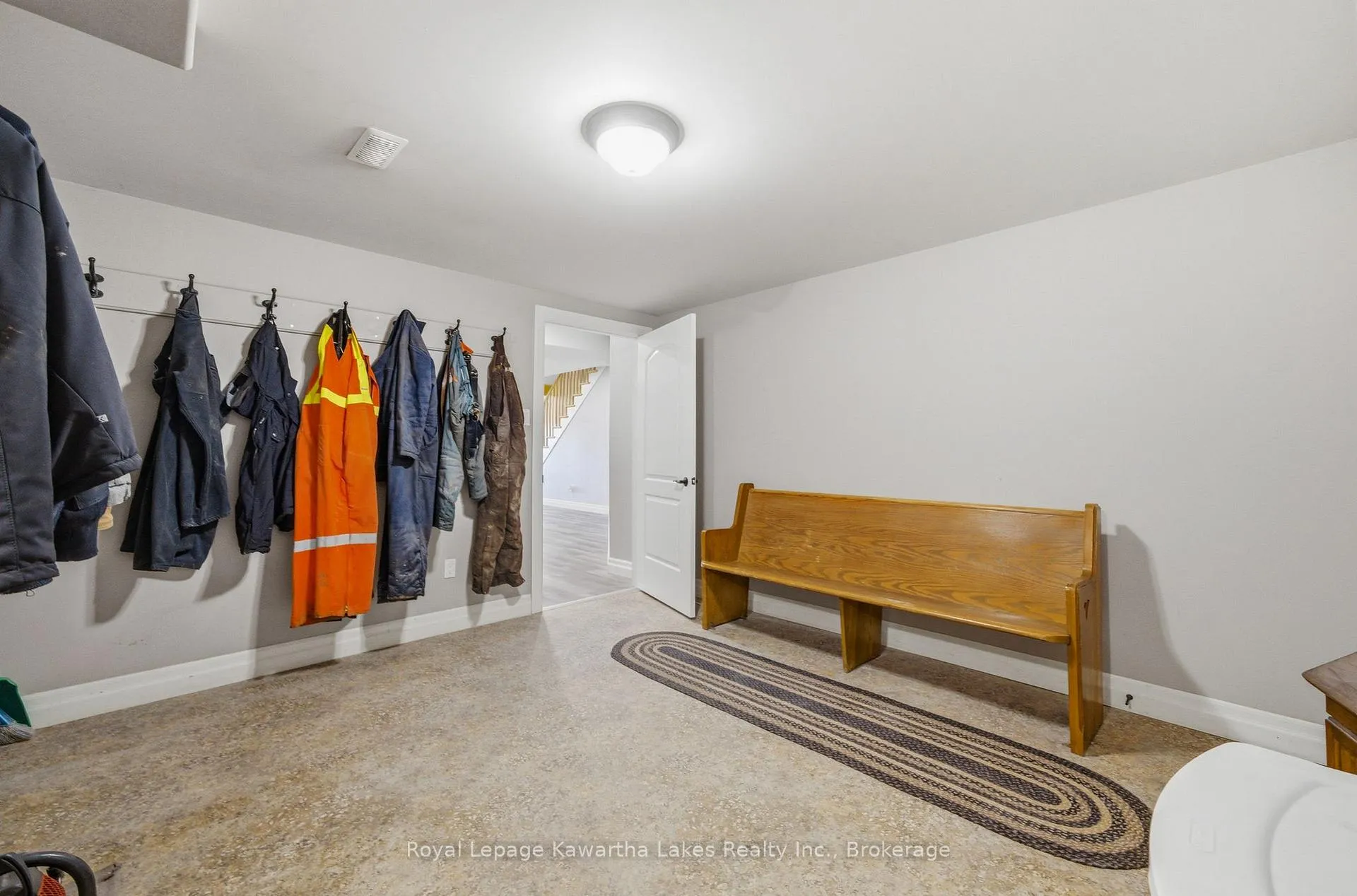 Photo 34 of 431 Meadowview Road, Kawartha Lakes, Emily — HOMEH