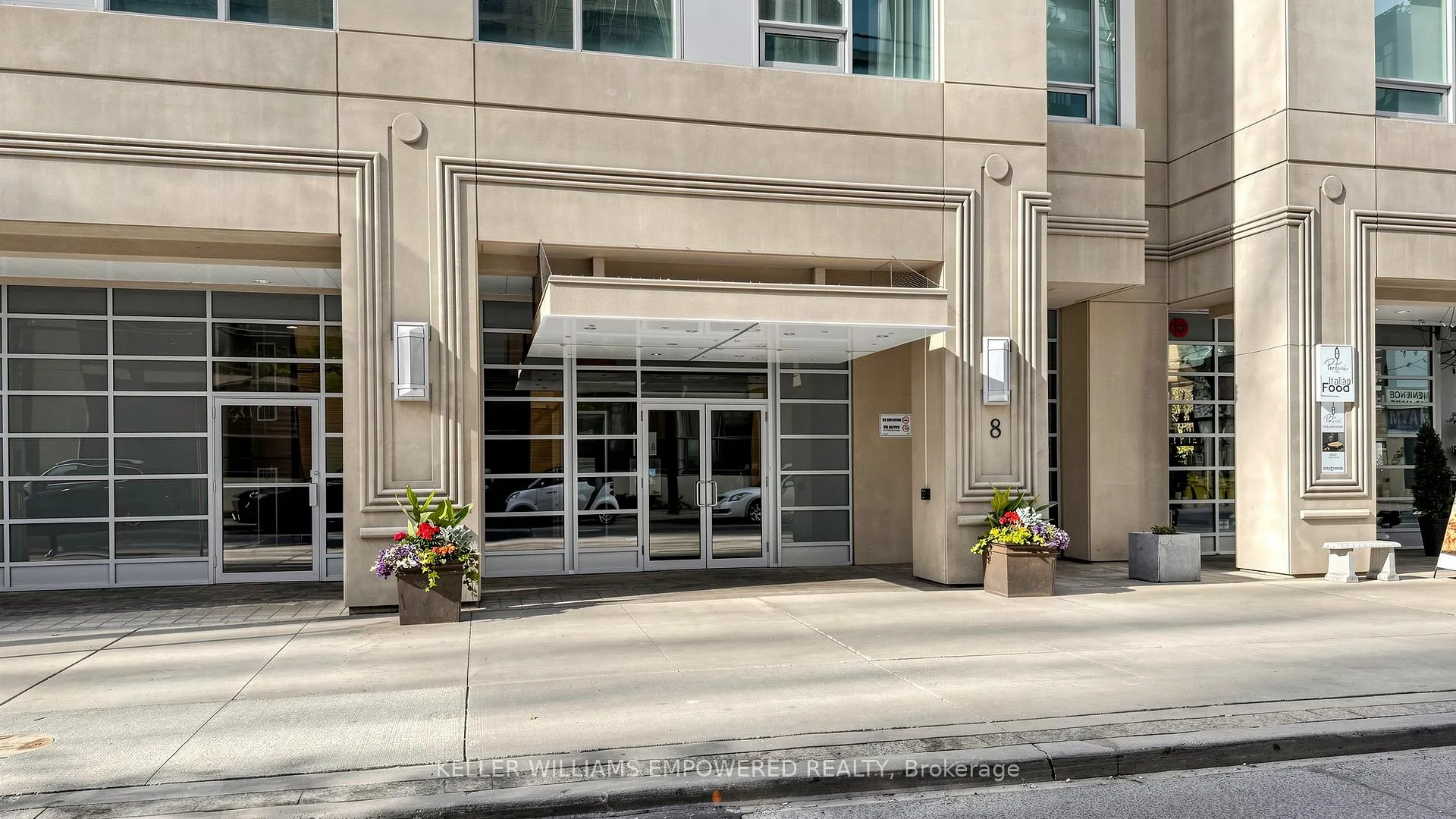 Photo 4 of Unit 311, 8 Scollard Street, Toronto, The Annex — HOMEH