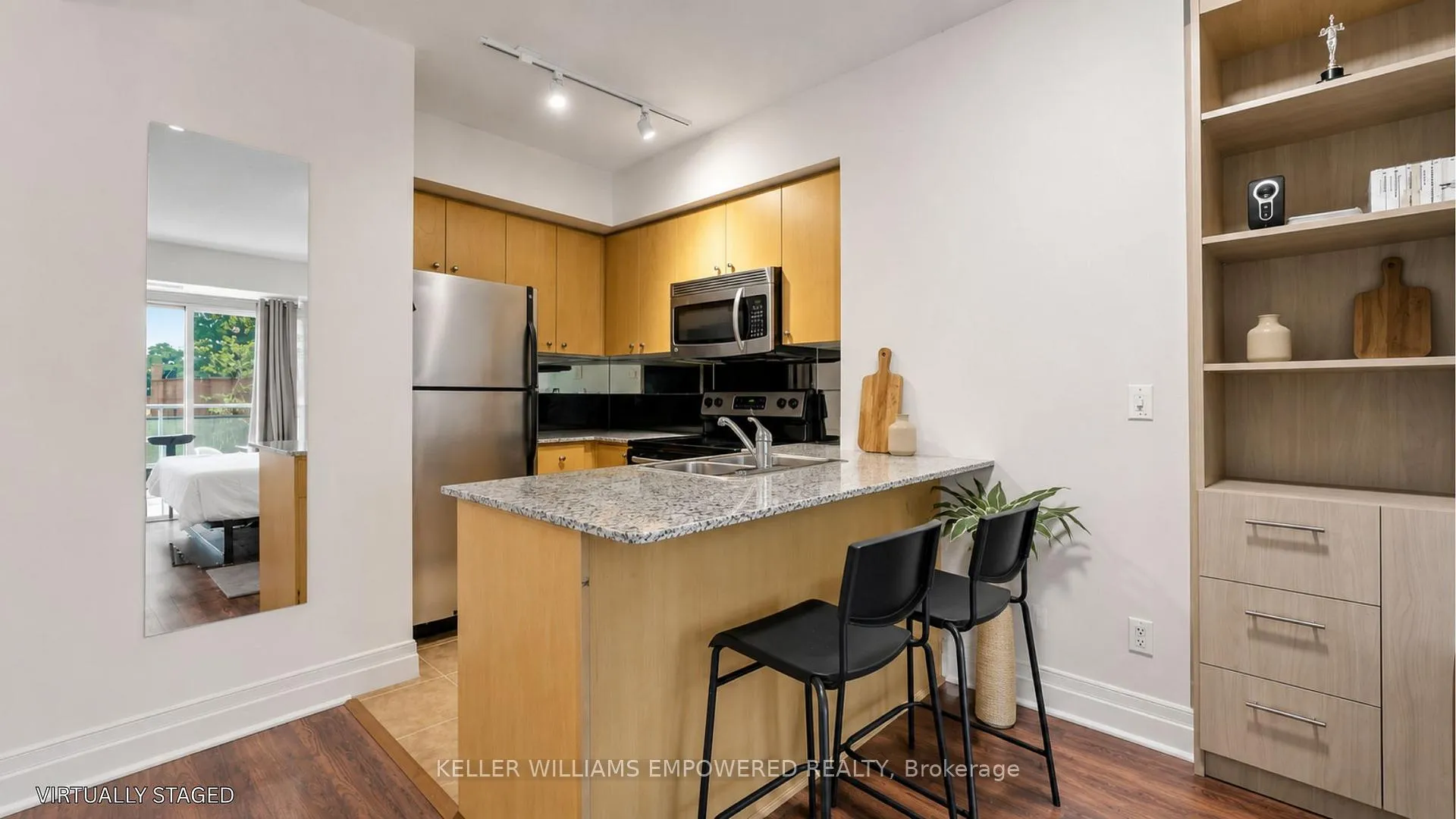 Photo 12 of Unit 311, 8 Scollard Street, Toronto, The Annex — HOMEH