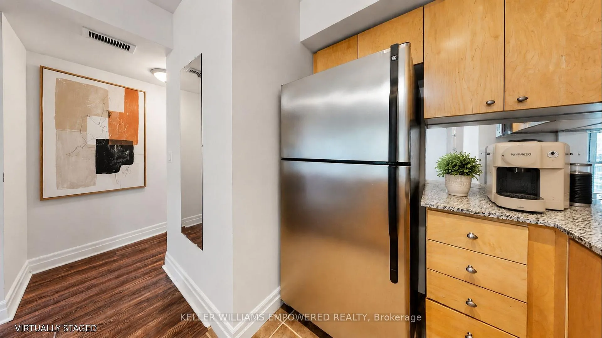 Photo 14 of Unit 311, 8 Scollard Street, Toronto, The Annex — HOMEH