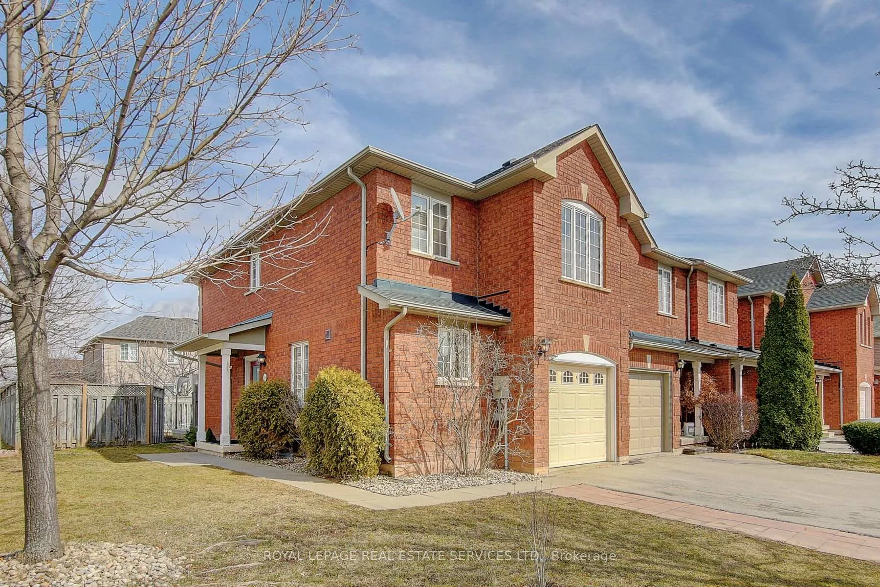 Photo 2 of 1498 Pinecliff Road, Oakville, West Oak Trails — HOMEH