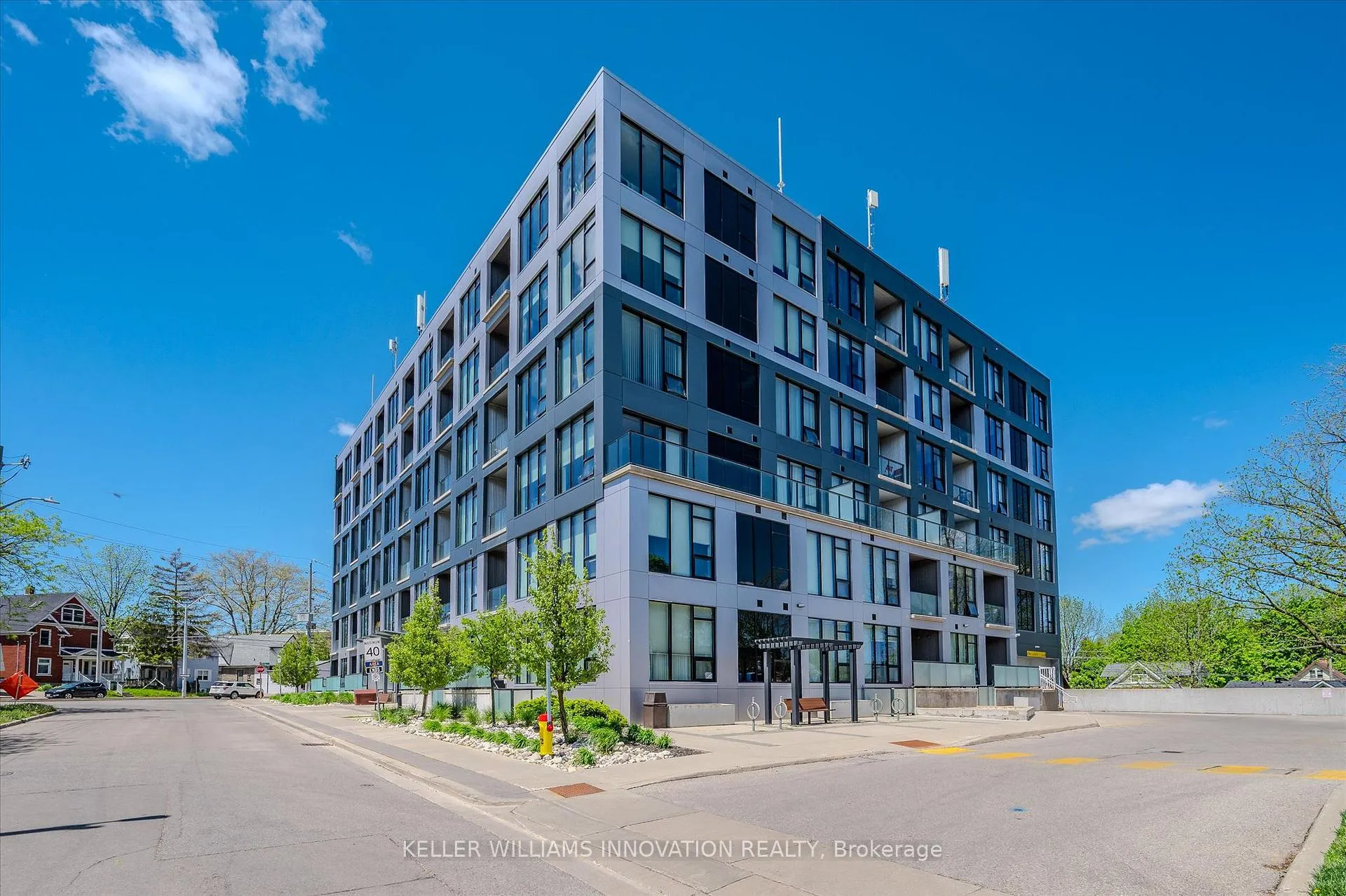 Photo 2 of Unit 623, 690 King Street W, Kitchener, KW Hospital — HOMEH