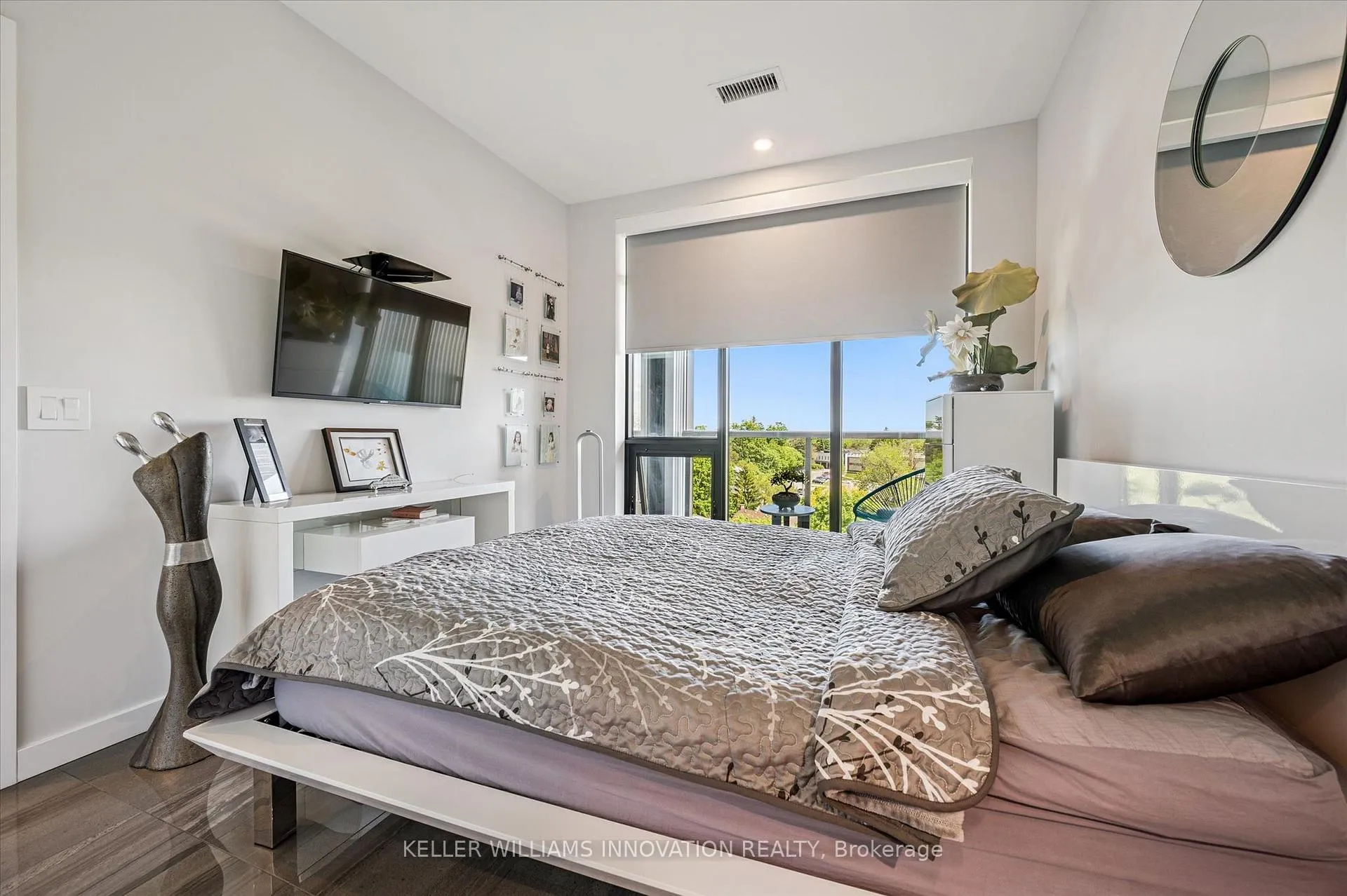 Photo 11 of Unit 623, 690 King Street W, Kitchener, KW Hospital — HOMEH