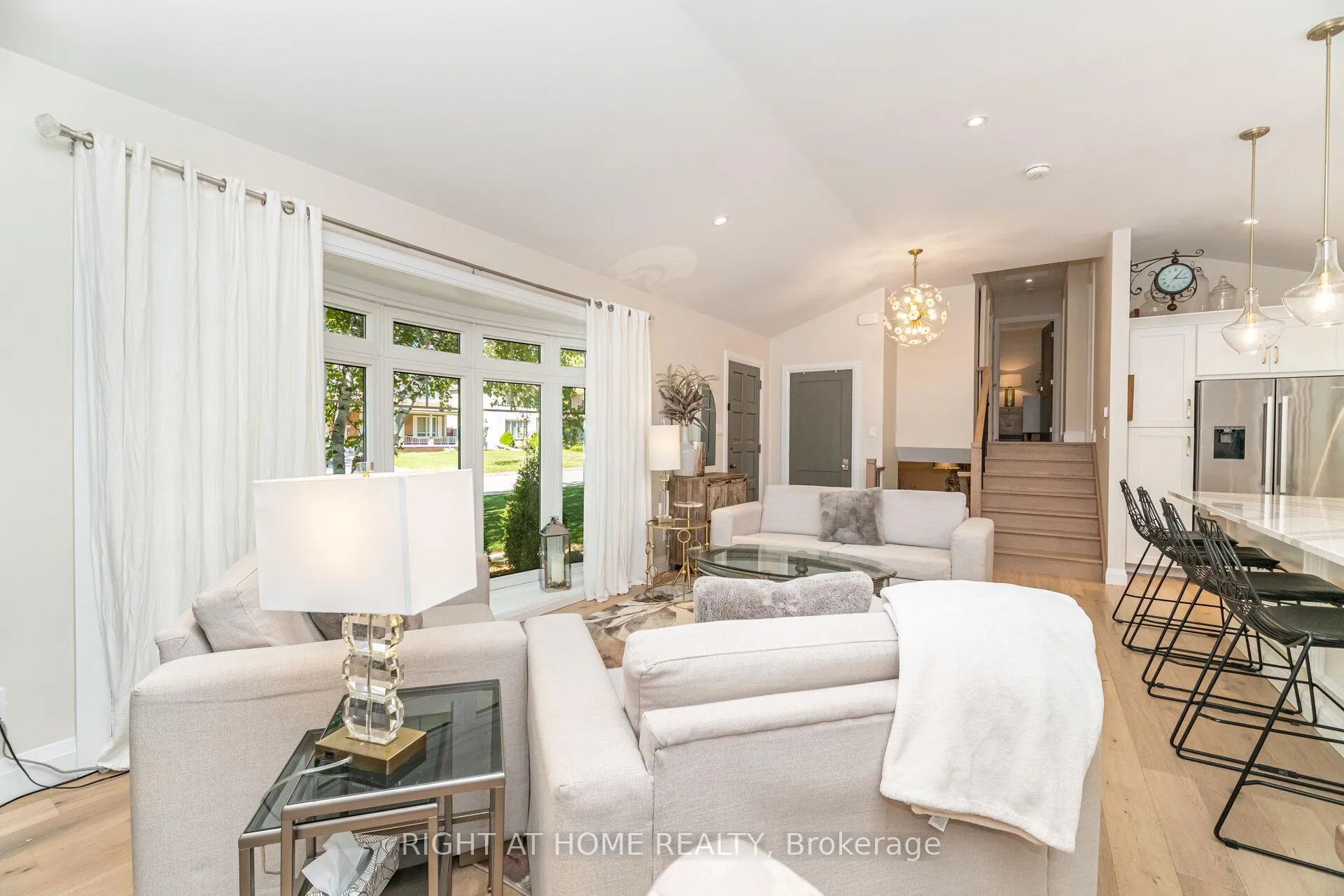 Photo 8 of 5188 Cherryhill Crescent, Burlington, Appleby — HOMEH