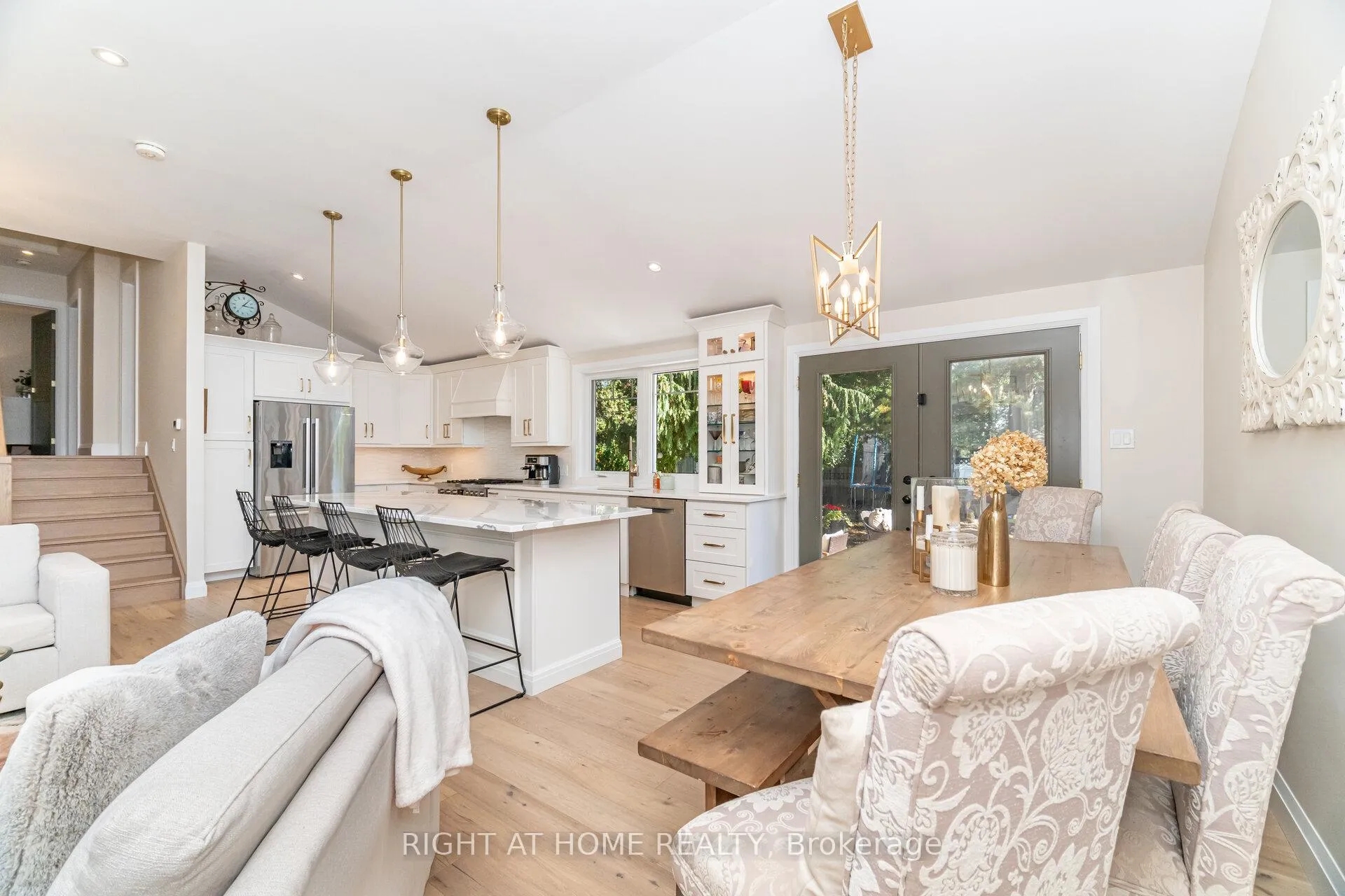 Photo 12 of 5188 Cherryhill Crescent, Burlington, Appleby — HOMEH