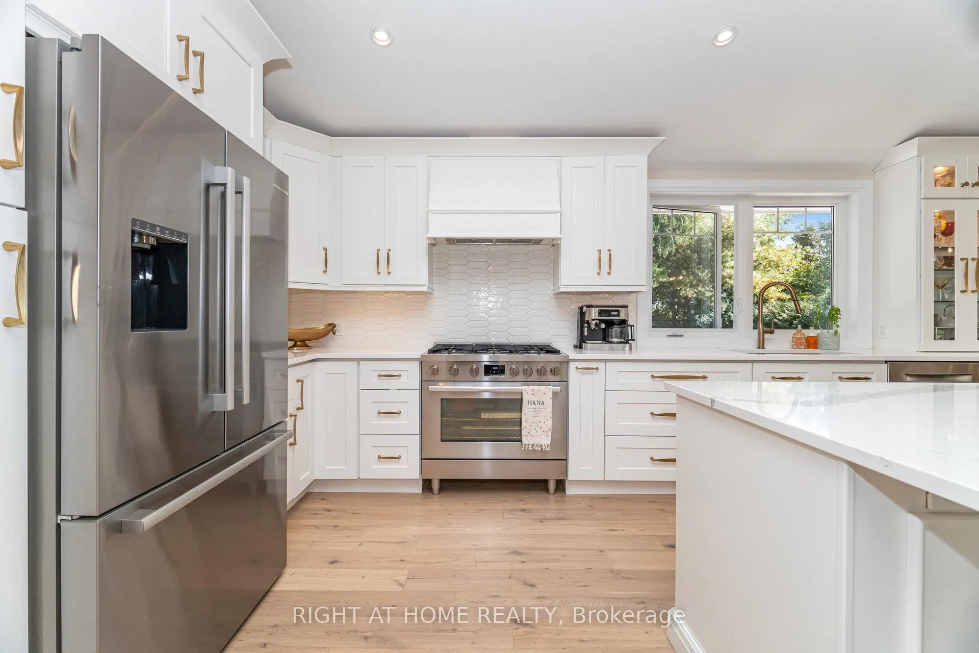 Photo 17 of 5188 Cherryhill Crescent, Burlington, Appleby — HOMEH