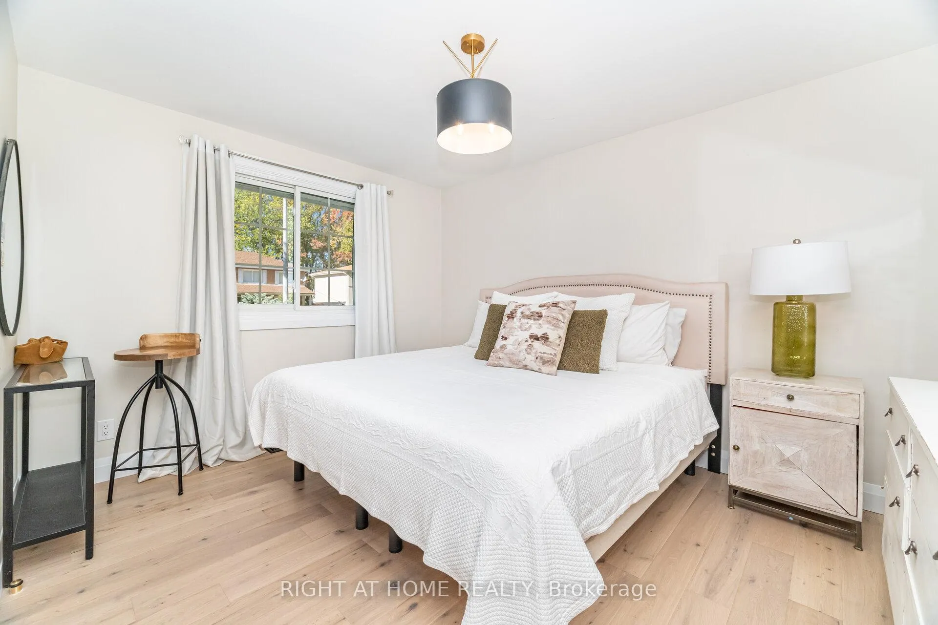 Photo 32 of 5188 Cherryhill Crescent, Burlington, Appleby — HOMEH