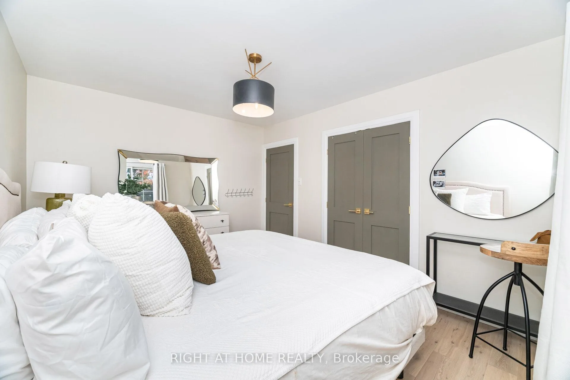 Photo 33 of 5188 Cherryhill Crescent, Burlington, Appleby — HOMEH