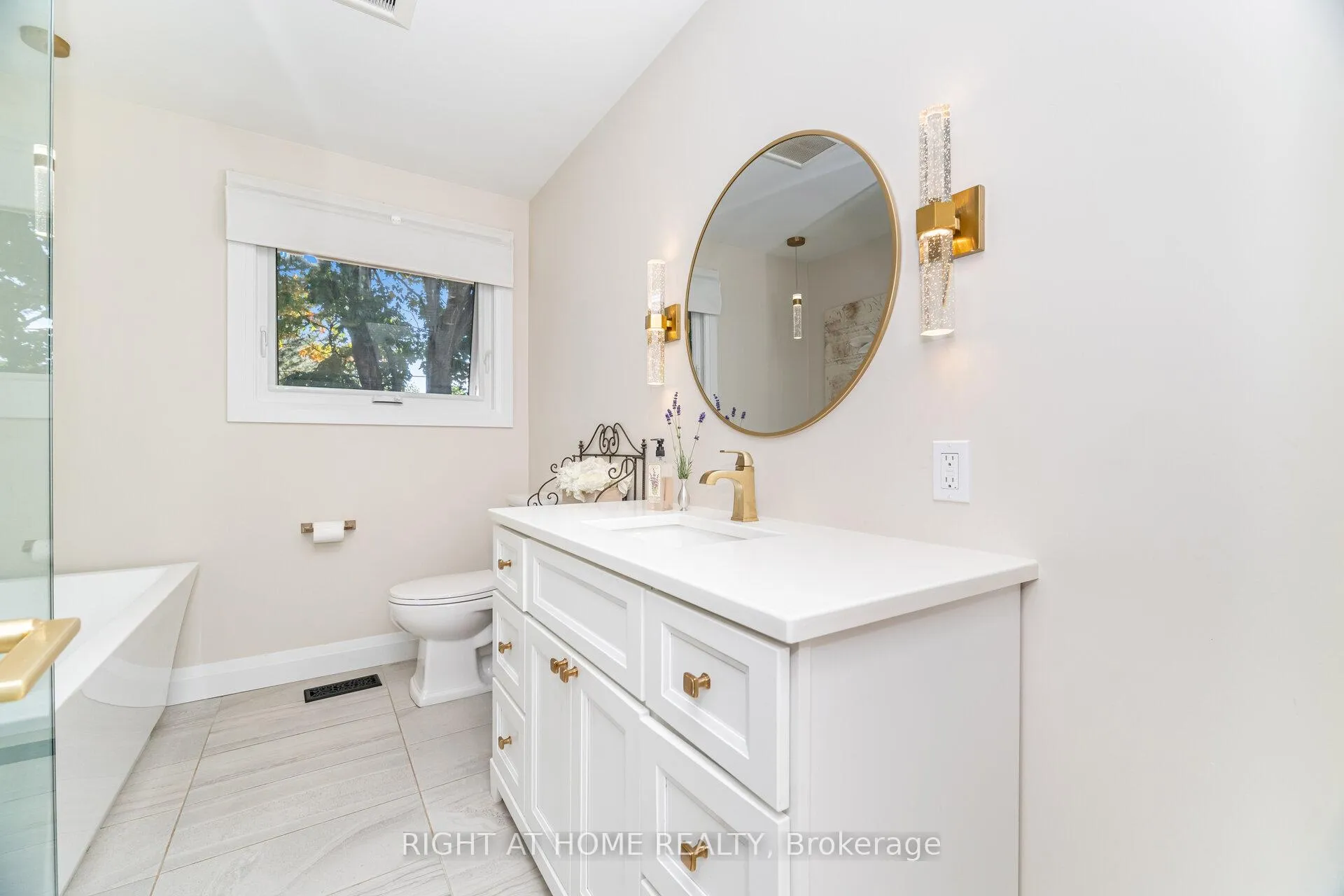 Photo 37 of 5188 Cherryhill Crescent, Burlington, Appleby — HOMEH